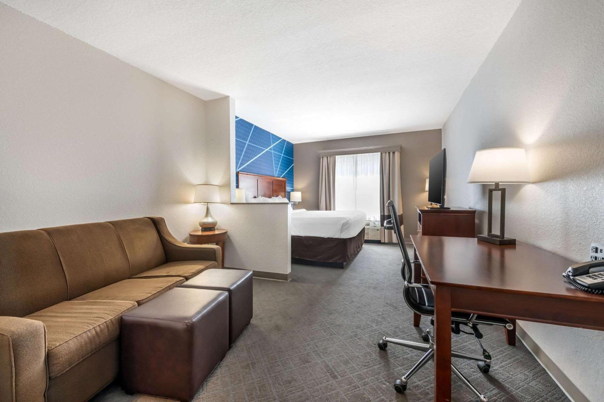 Comfort Suites Ocala North photo 21