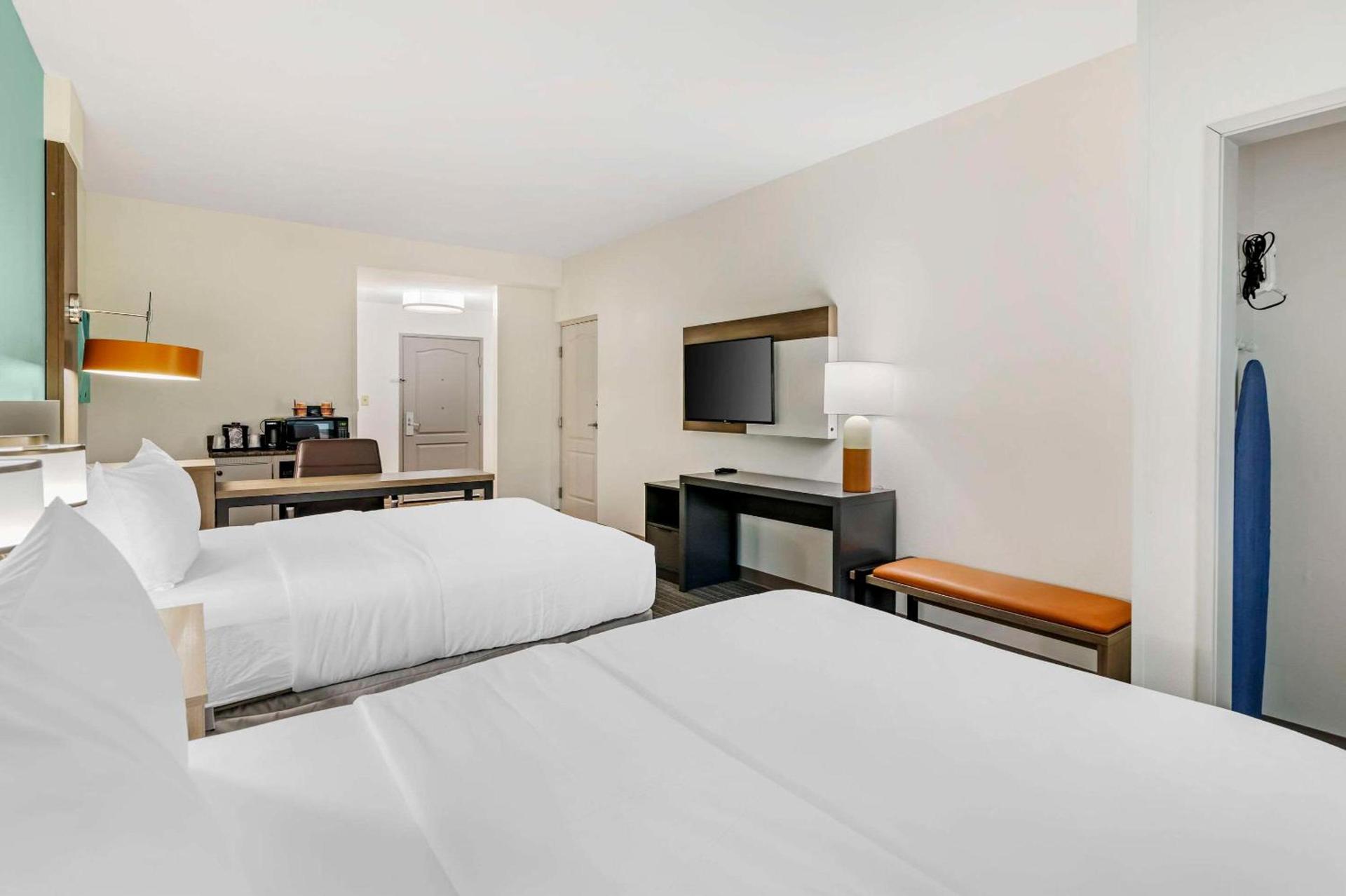 Comfort Suites Valdosta Mall Area photo 9