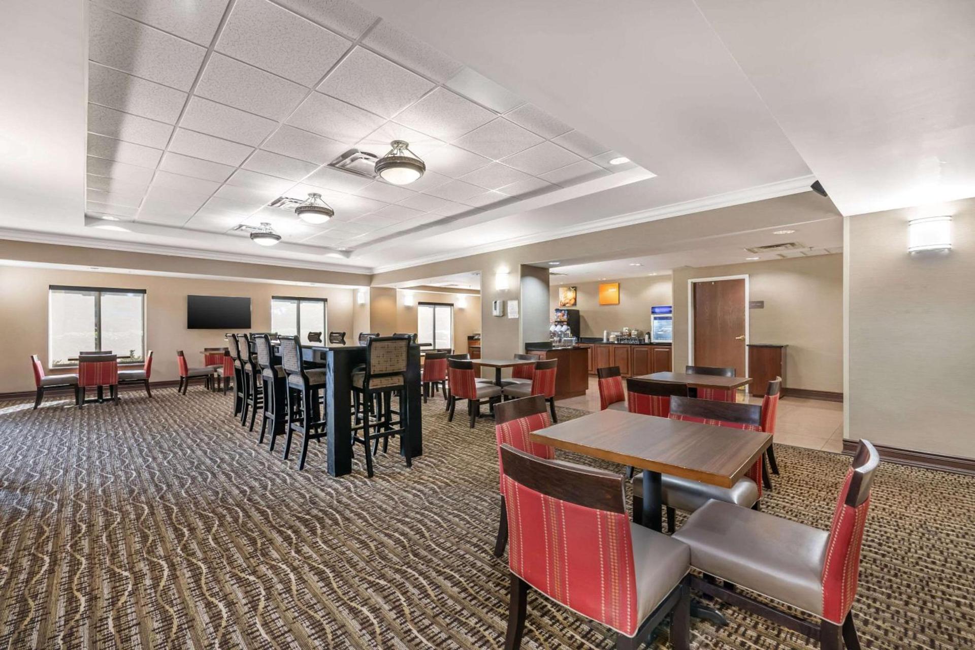 Comfort Suites Ocala North photo 31