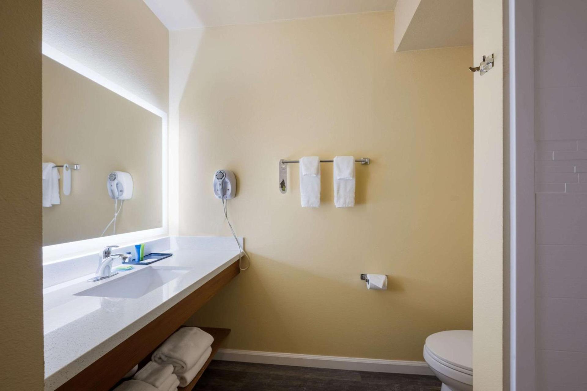 Inn at Port Gardner-Everett Waterfront, an Ascend Collection Hotel photo 13