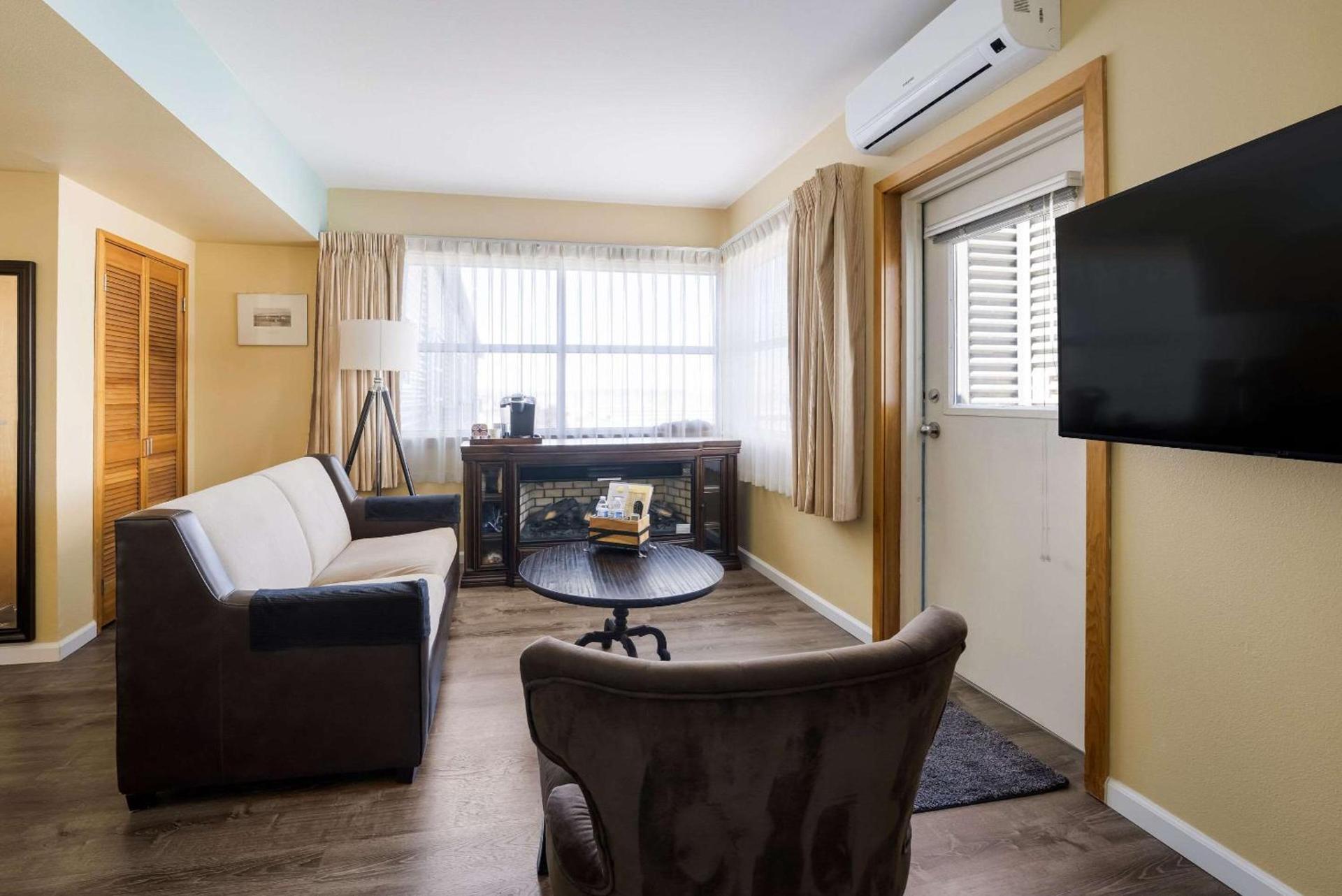 Inn at Port Gardner-Everett Waterfront, an Ascend Collection Hotel photo 34