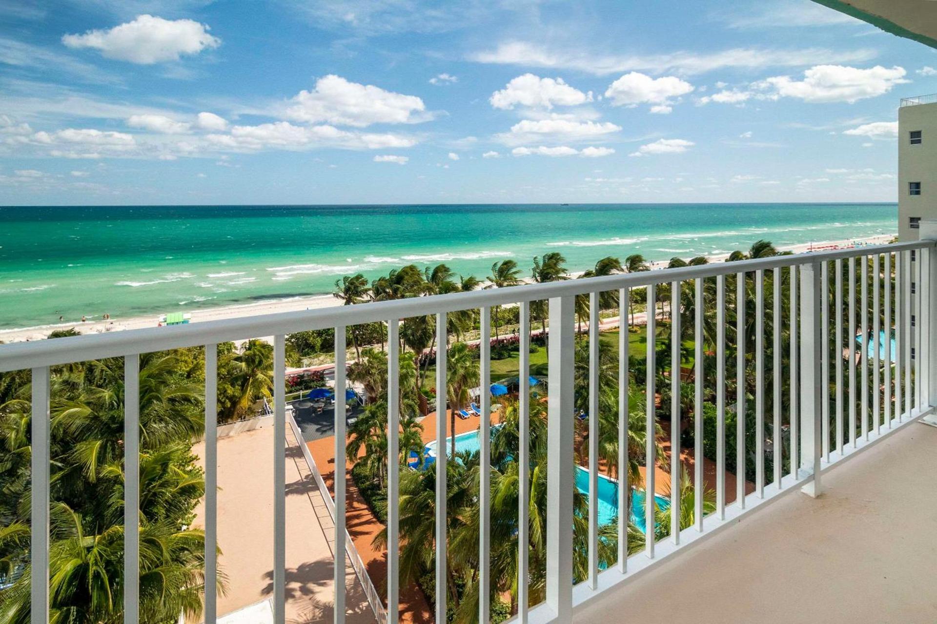 Radisson Resort Miami Beach photo 25