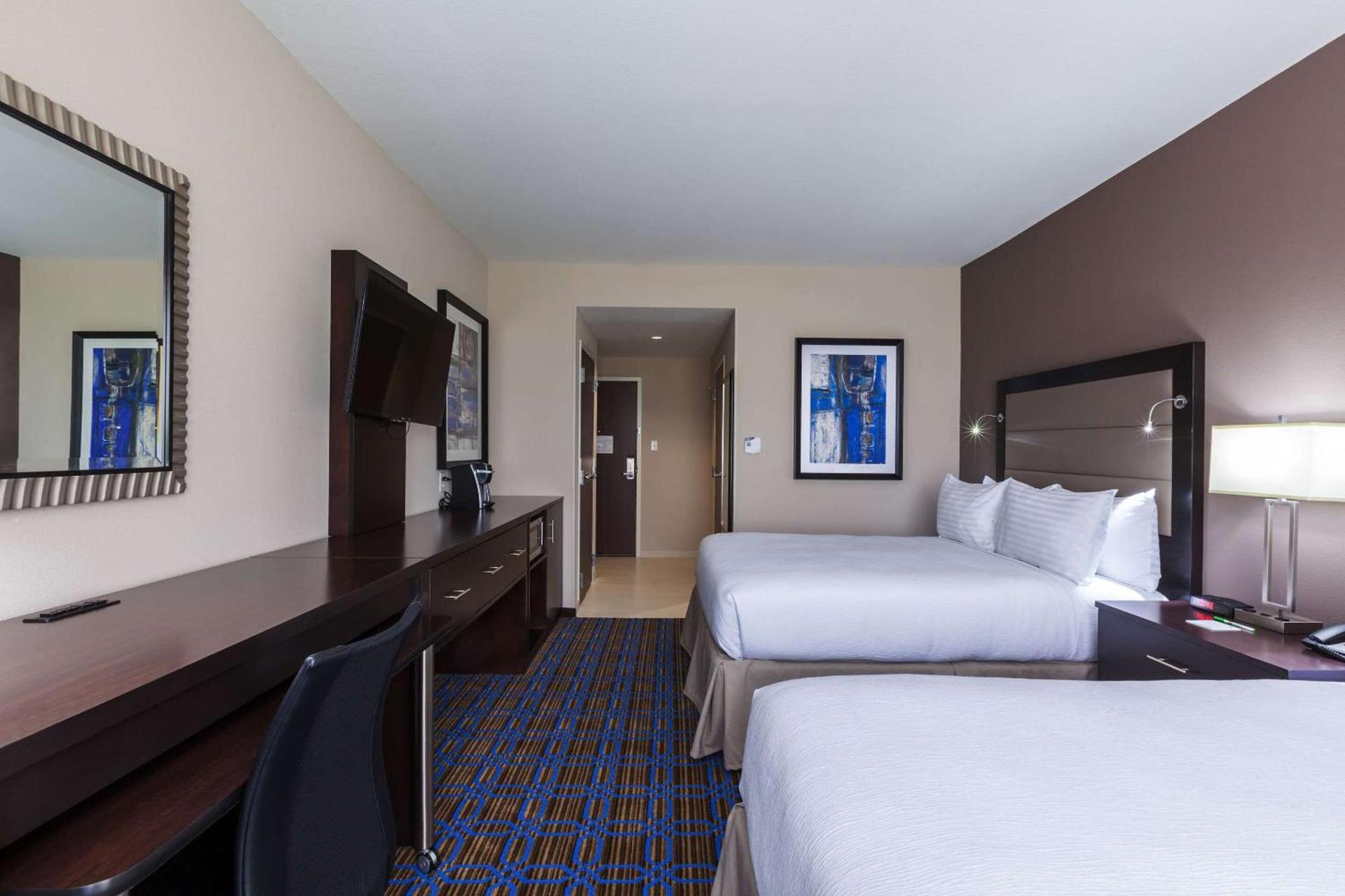 Clarion Hotel The Colony - Plano West photo 26