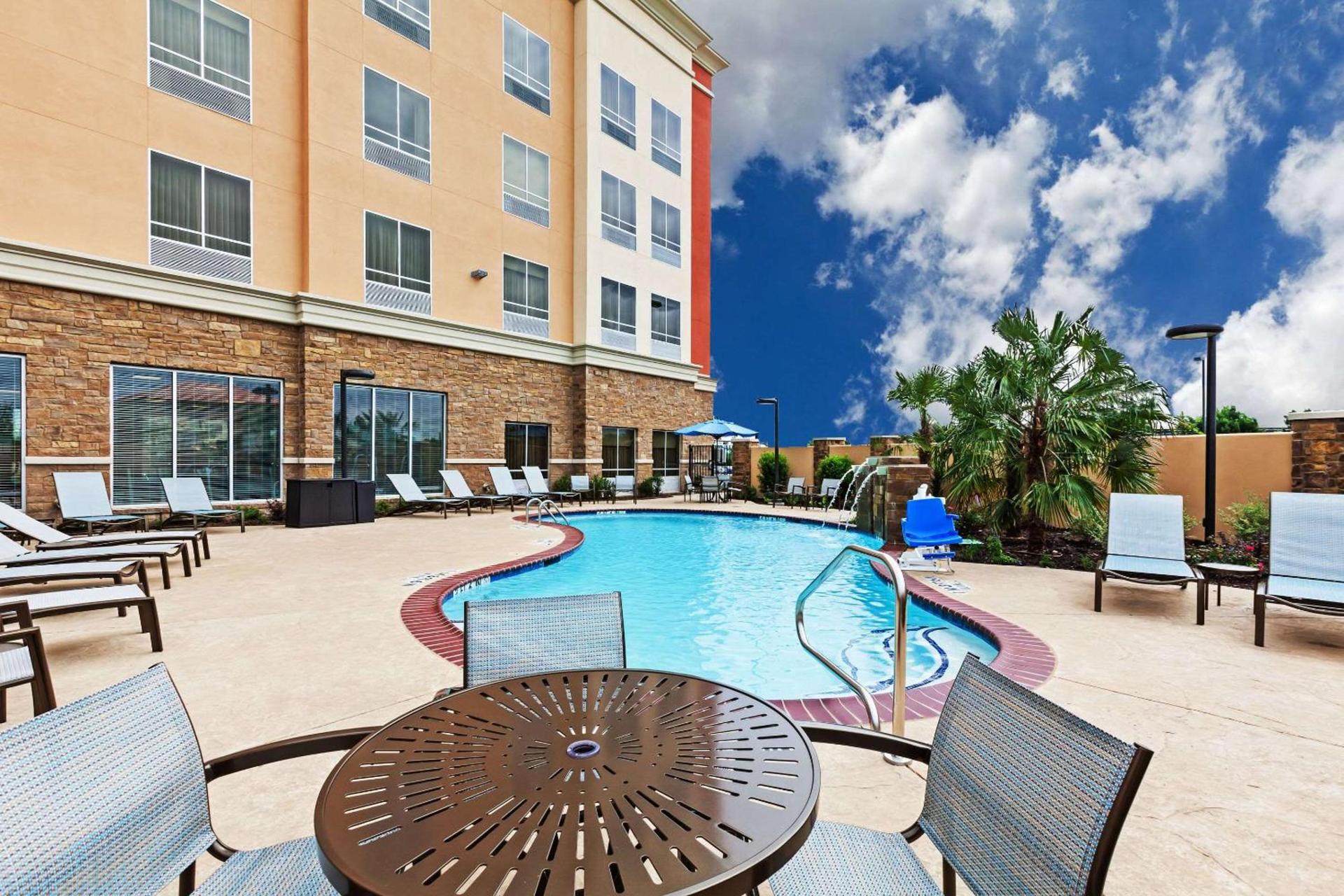 Clarion Hotel The Colony - Plano West photo 6
