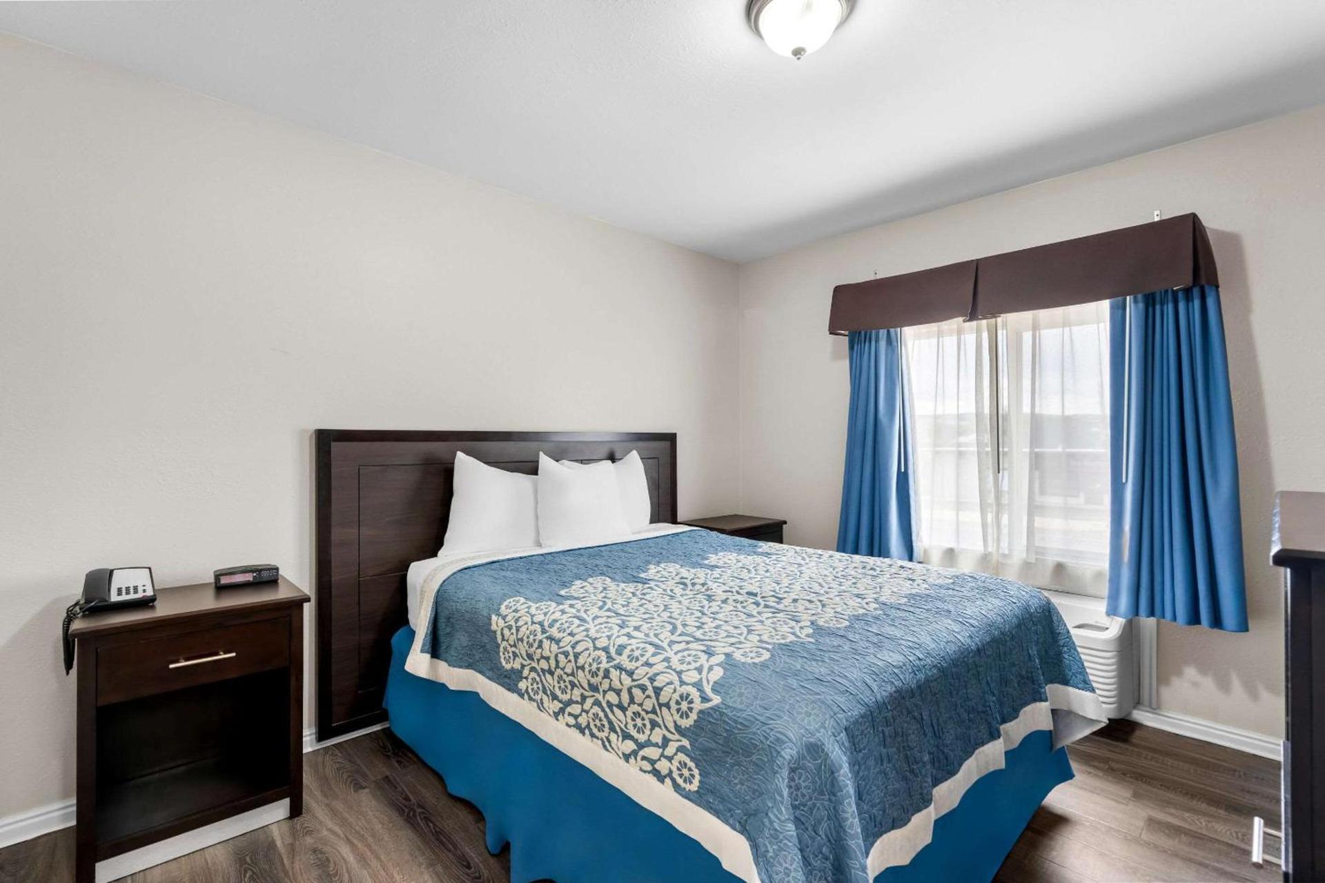 Econo Lodge Panguitch near Bryce Canyon photo 13