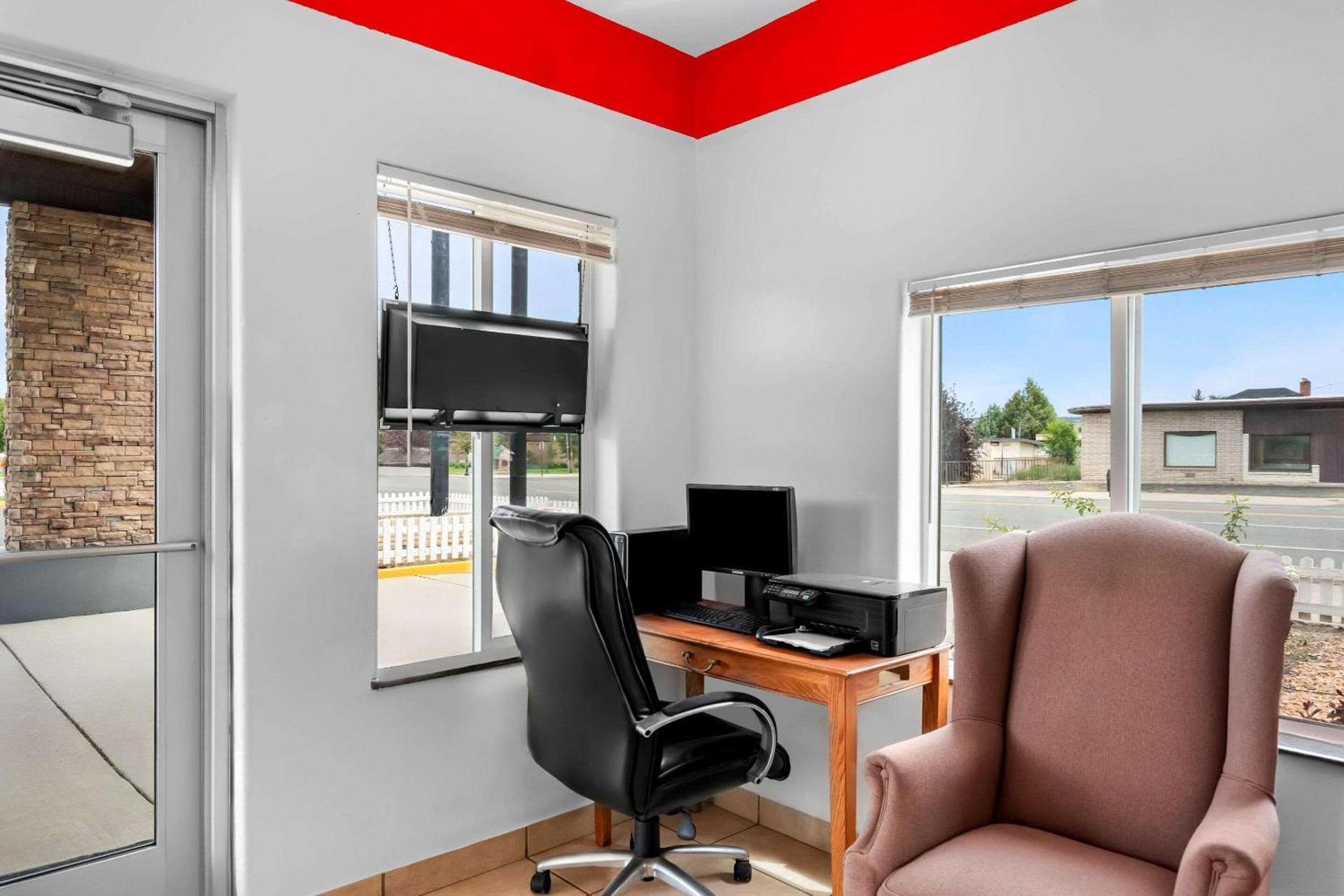 Econo Lodge Panguitch near Bryce Canyon photo 35