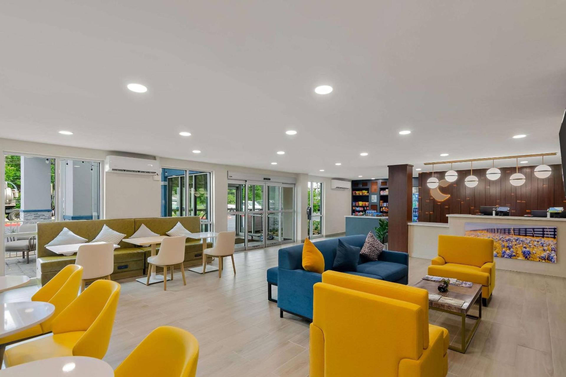 Comfort Inn Conroe photo 8