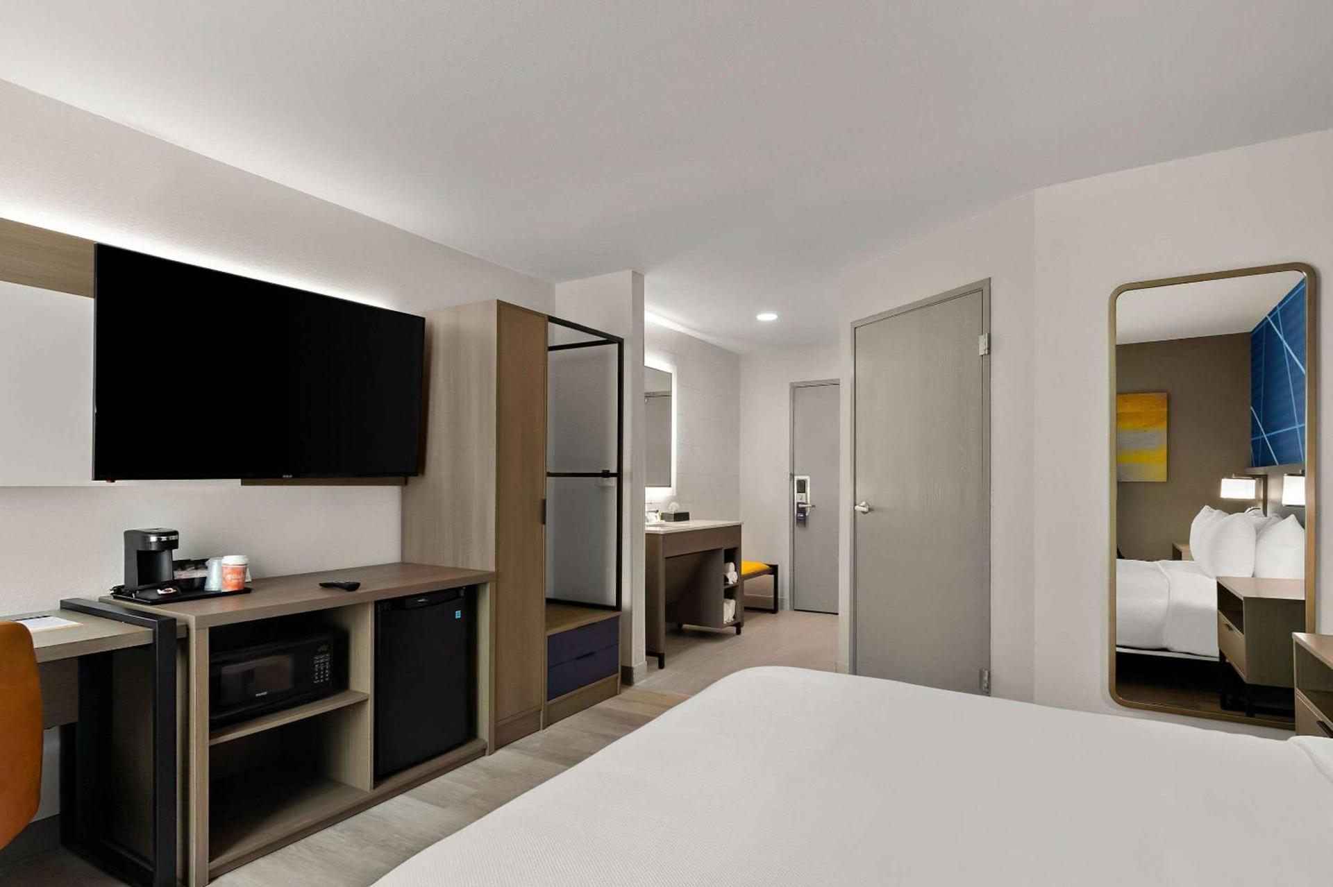 Comfort Inn Conroe photo 15
