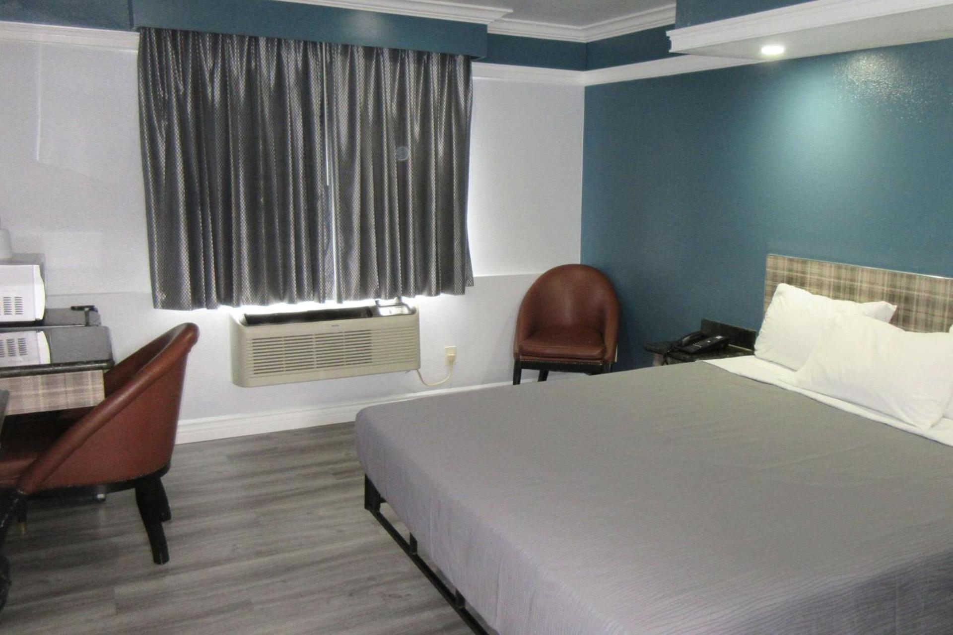 Rodeway Inn Commerce - Los Angeles photo 1
