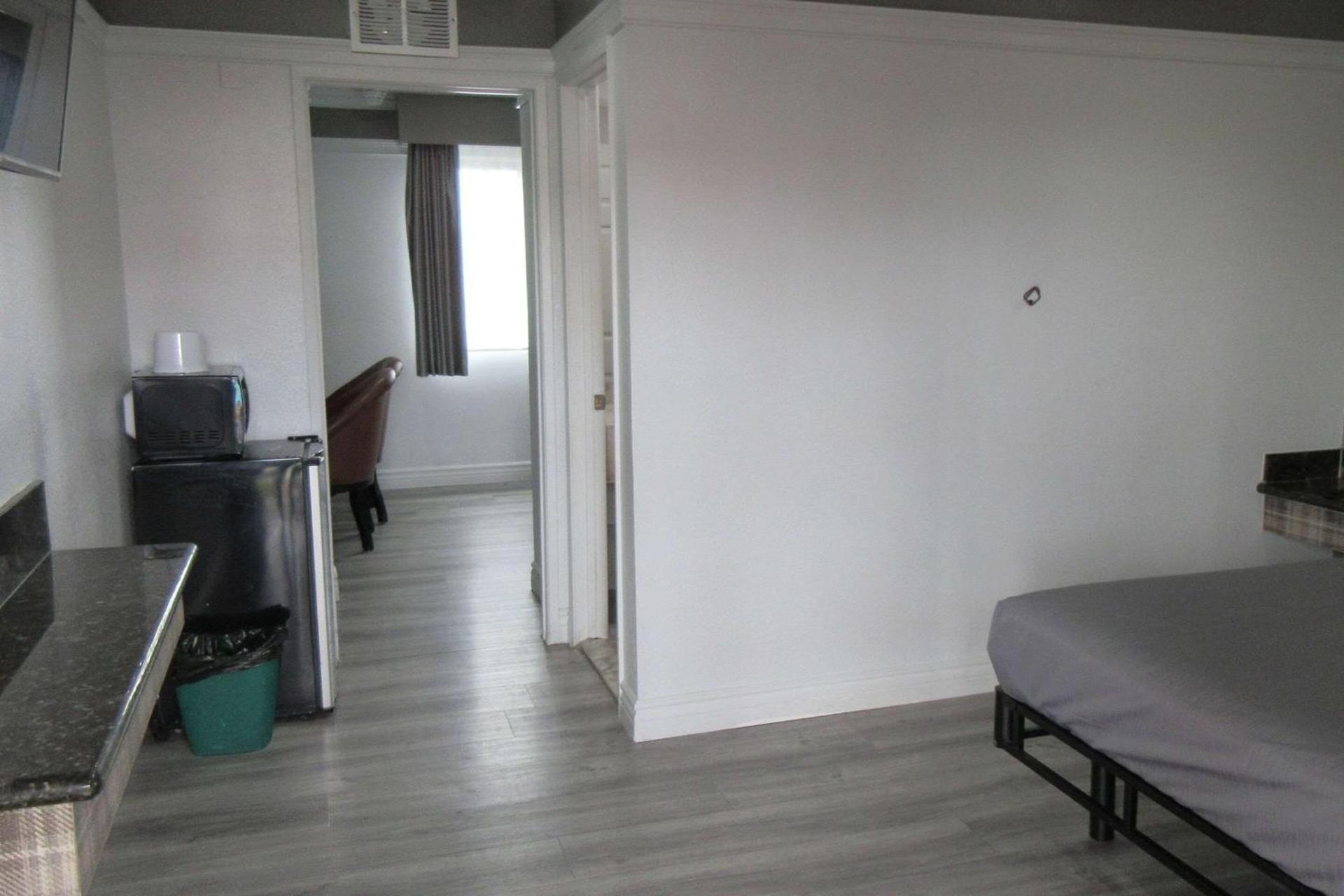 Rodeway Inn Commerce - Los Angeles photo 21