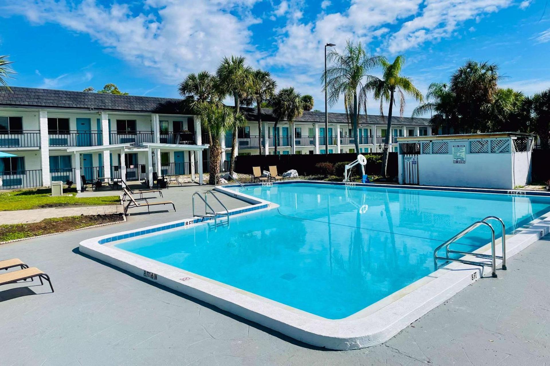 Rodeway Inn Clearwater - Central photo 11