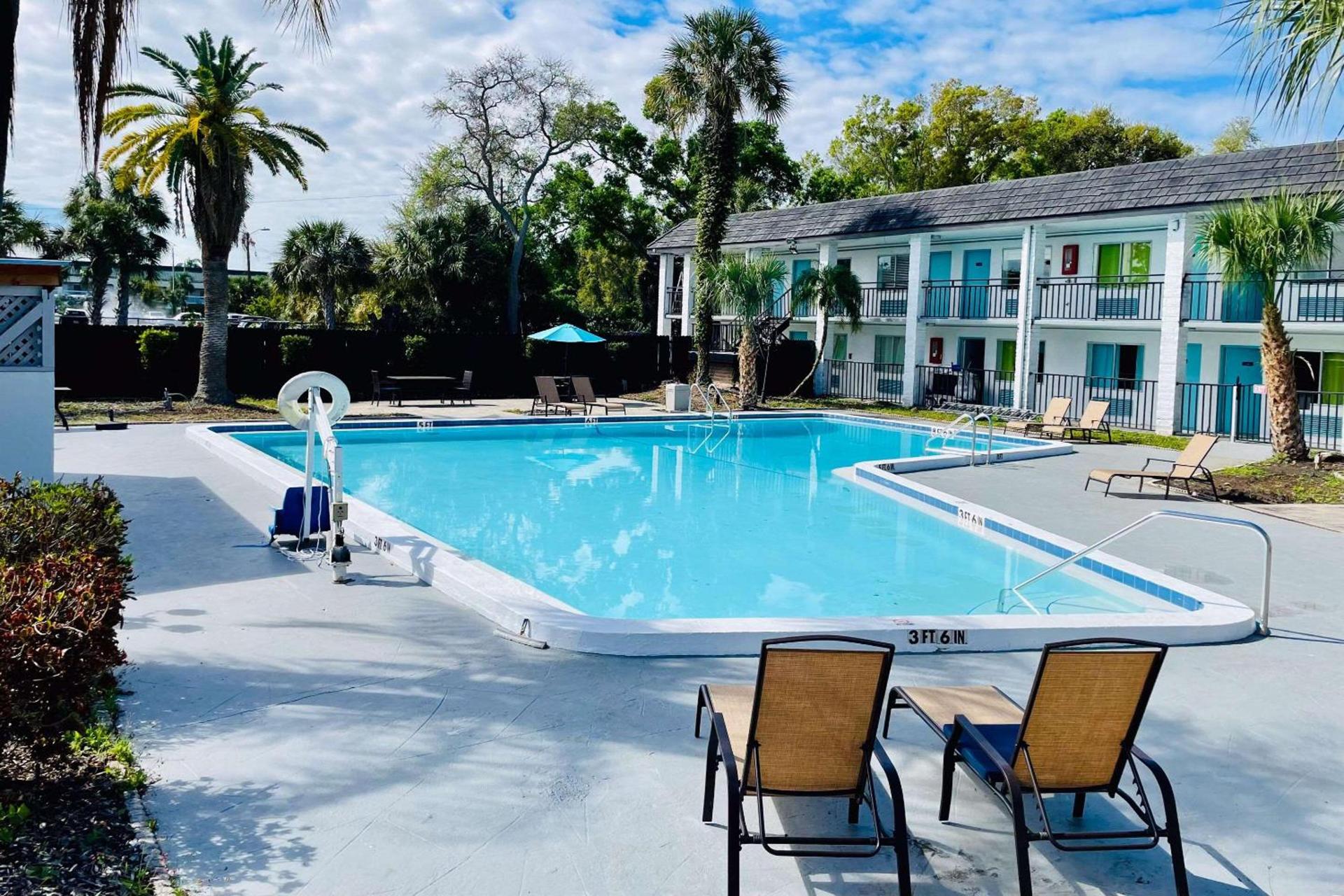 Rodeway Inn Clearwater - Central photo 12