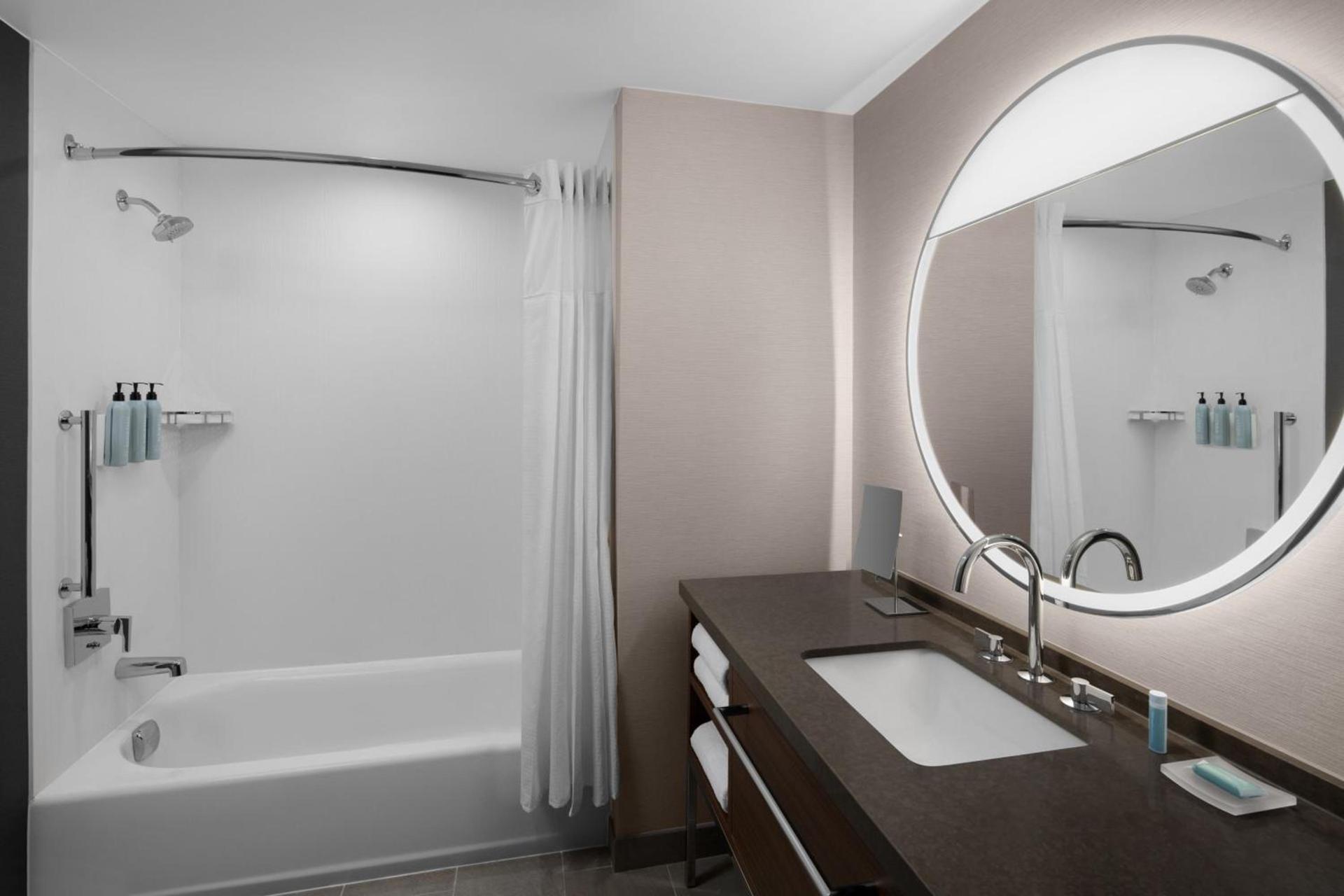 Courtyard by Marriott Reno Sparks photo 9
