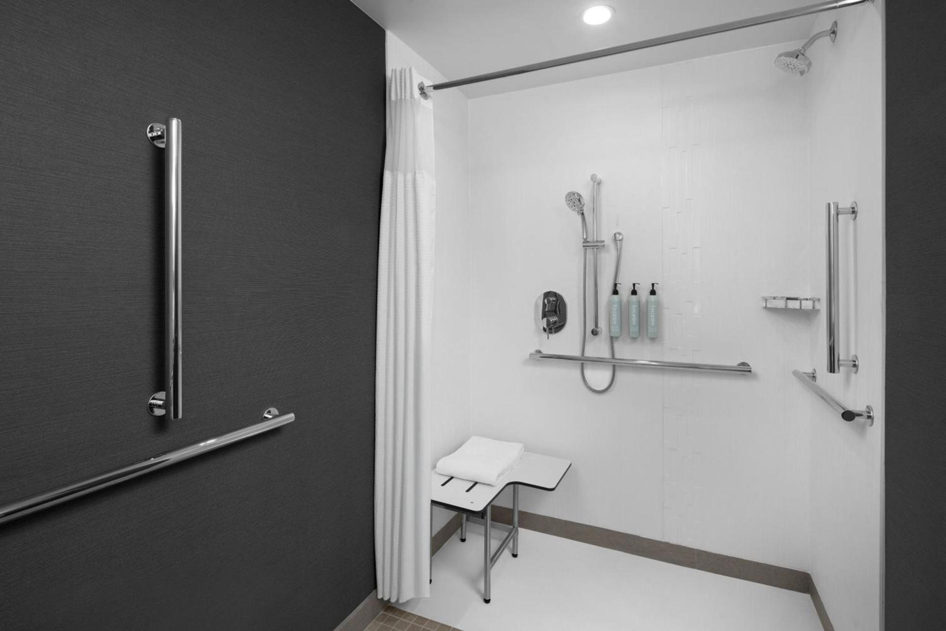 Courtyard by Marriott Reno Sparks photo 10
