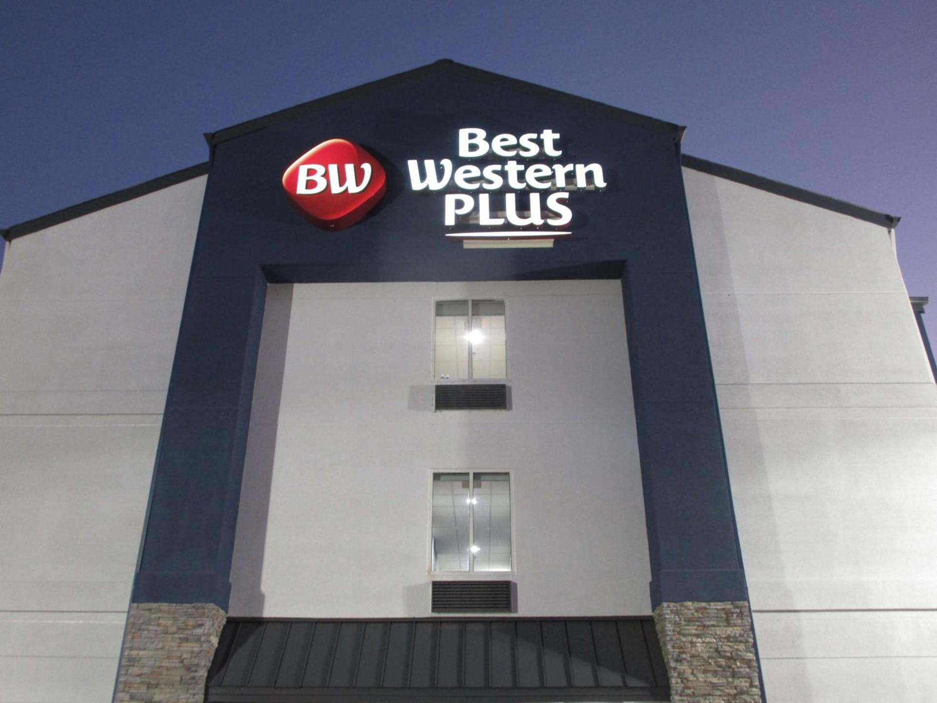 Best Western Plus Fenton photo 1