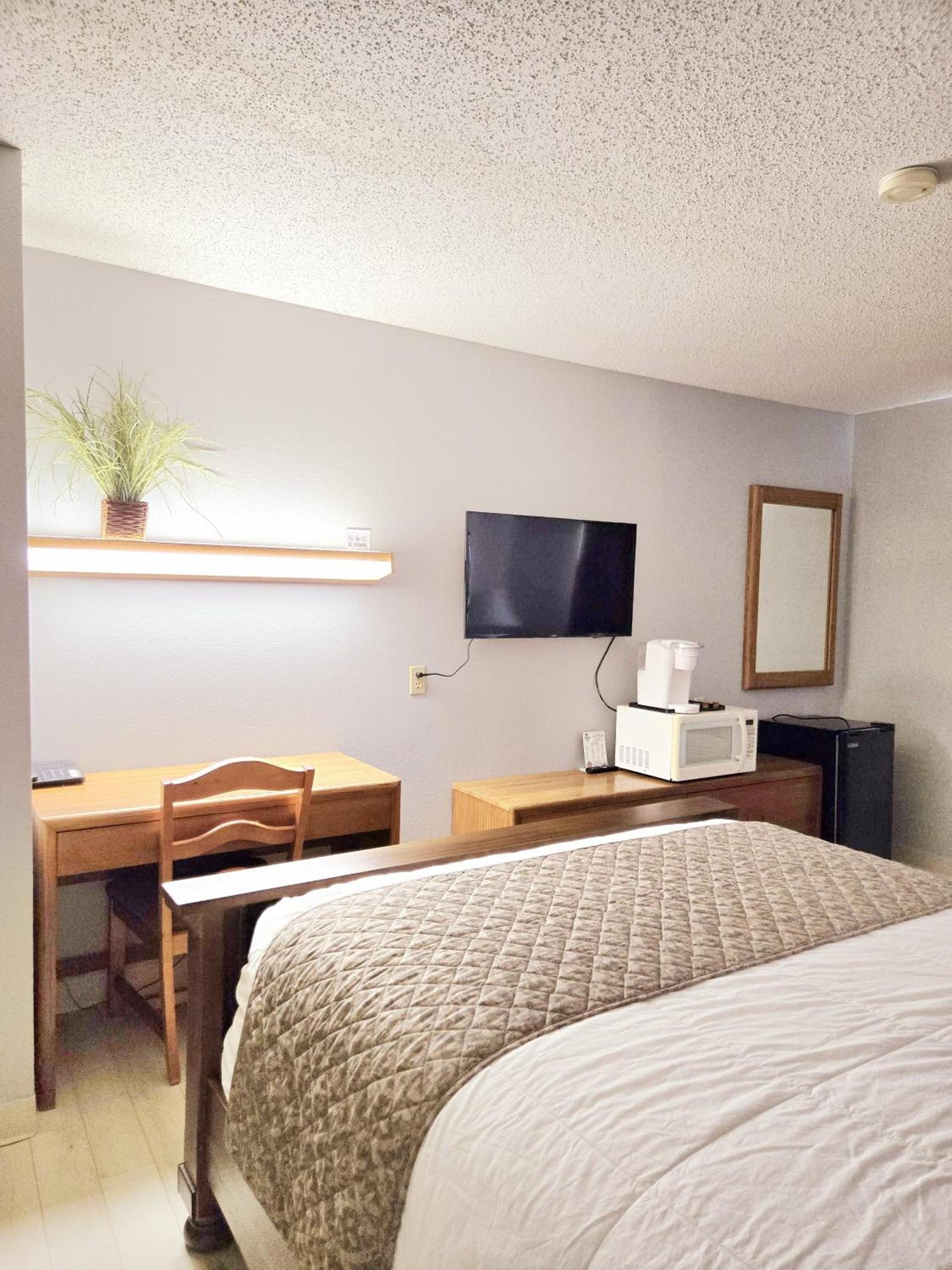 American Inn Ozark photo 17