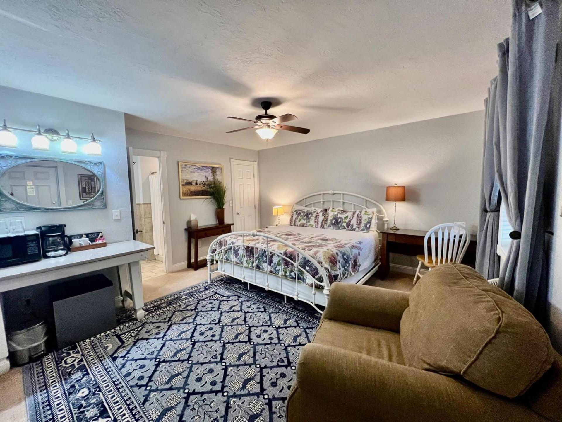 The Mount Vernon Inn photo 36