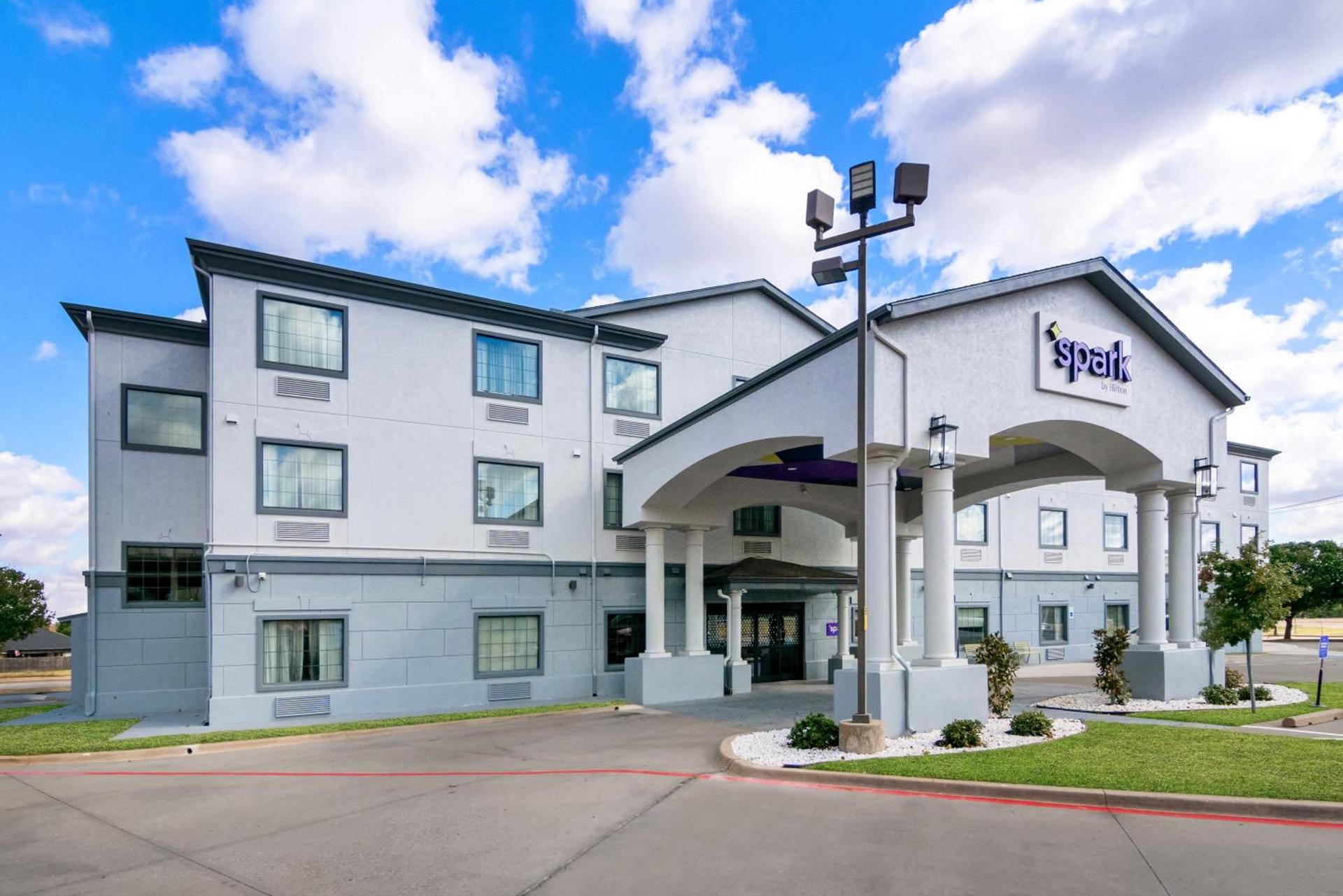 Spark by Hilton Wichita Falls photo 2