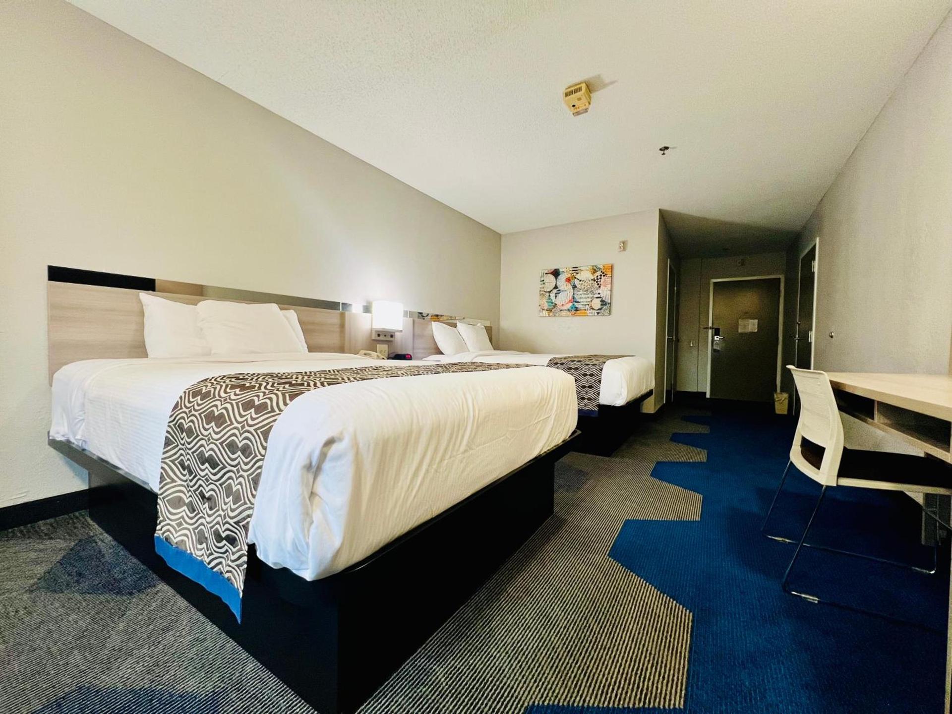 Microtel Inn Georgetown - Lexington North photo 24