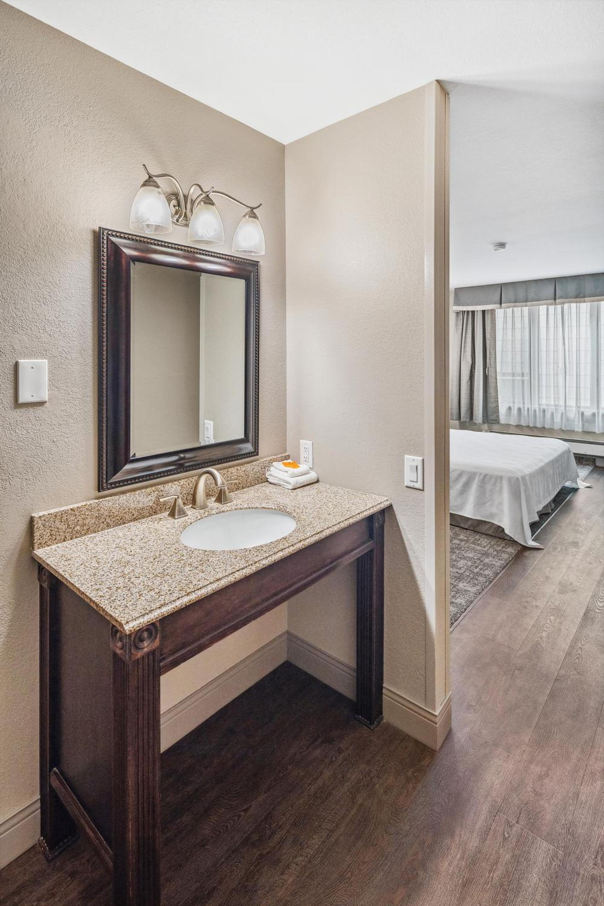 Hotel Seward by Aspen Hotels photo 38