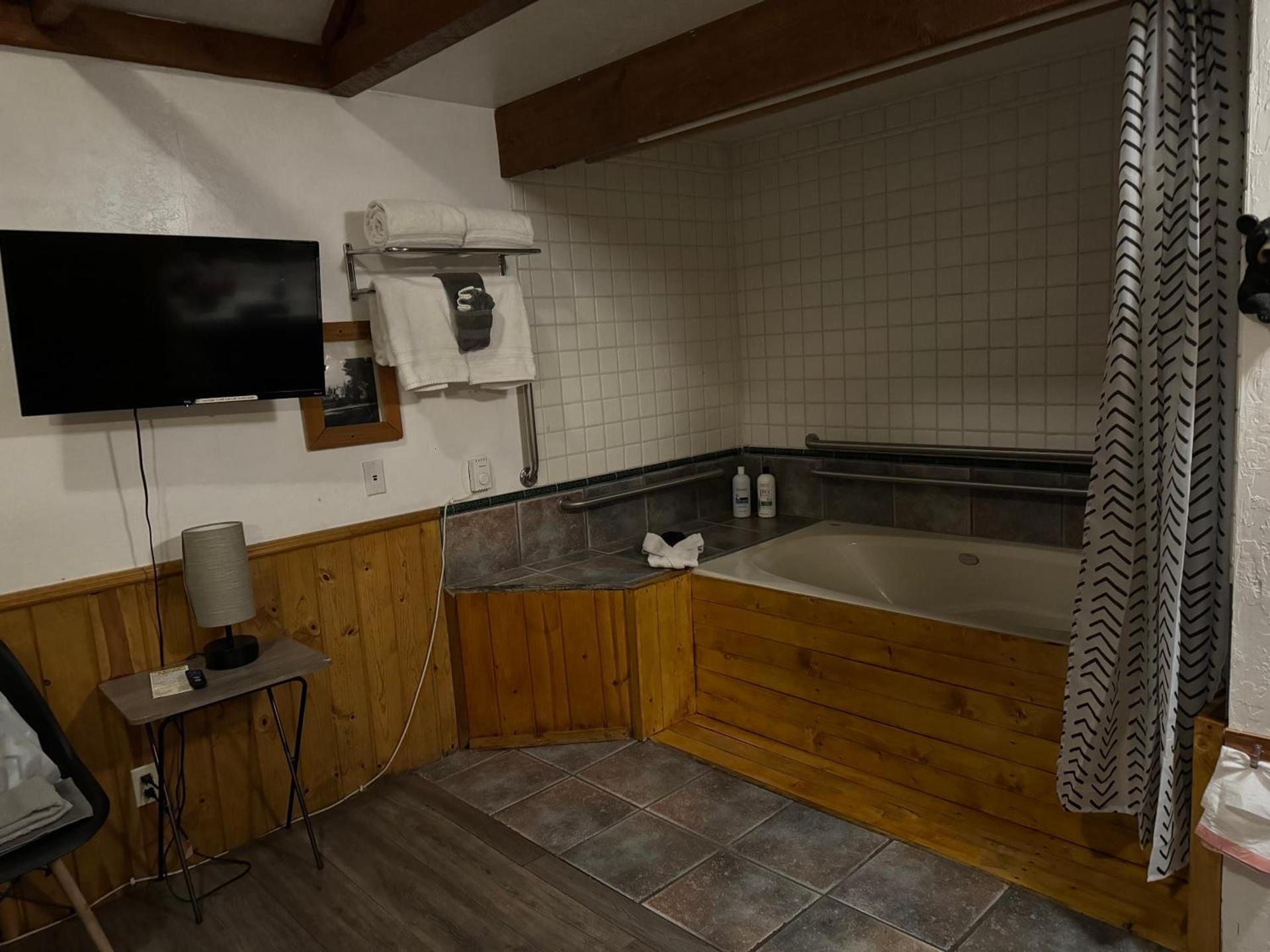 The Village Cabins photo 6