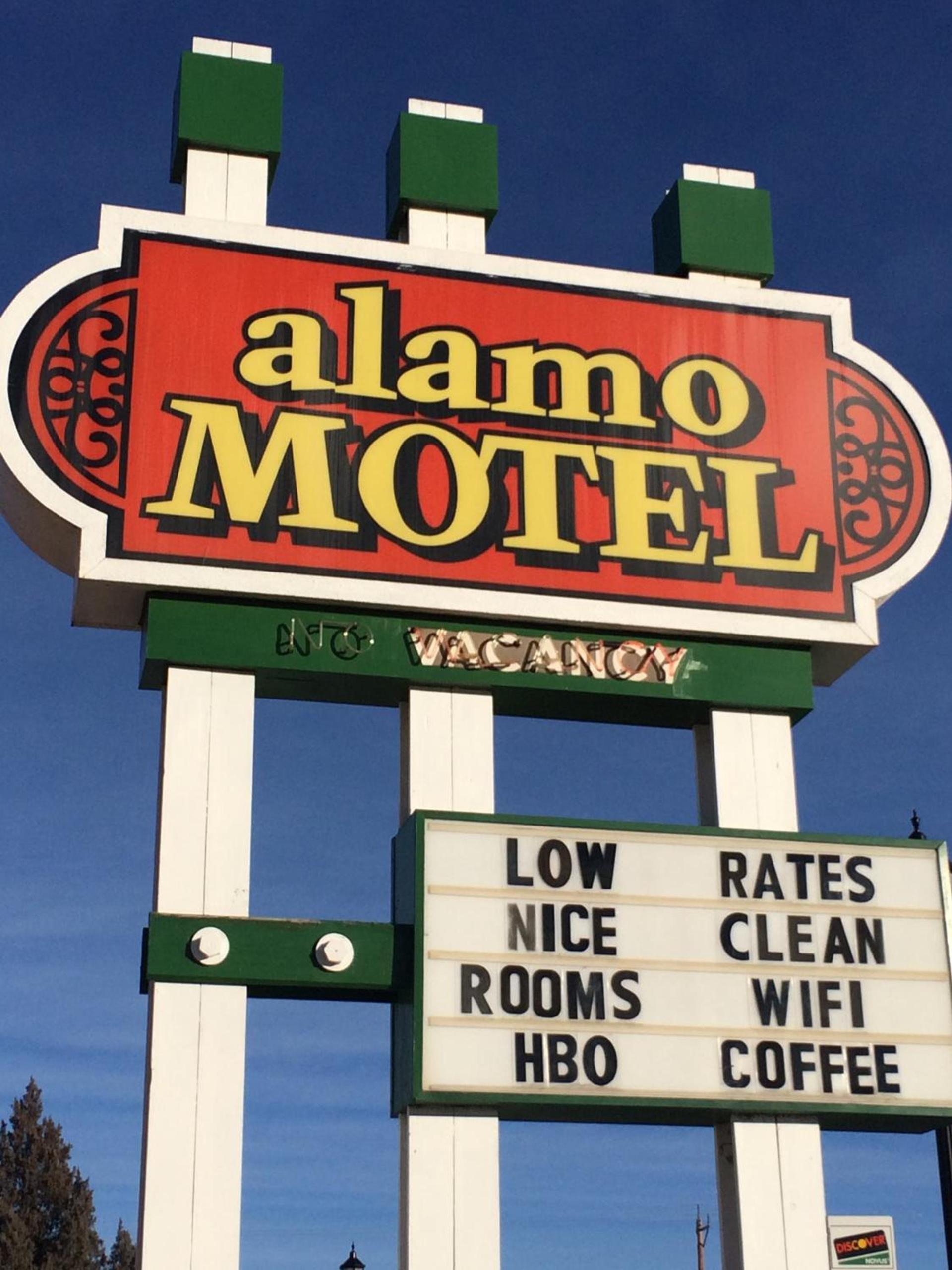 Alamo Motel photo 16