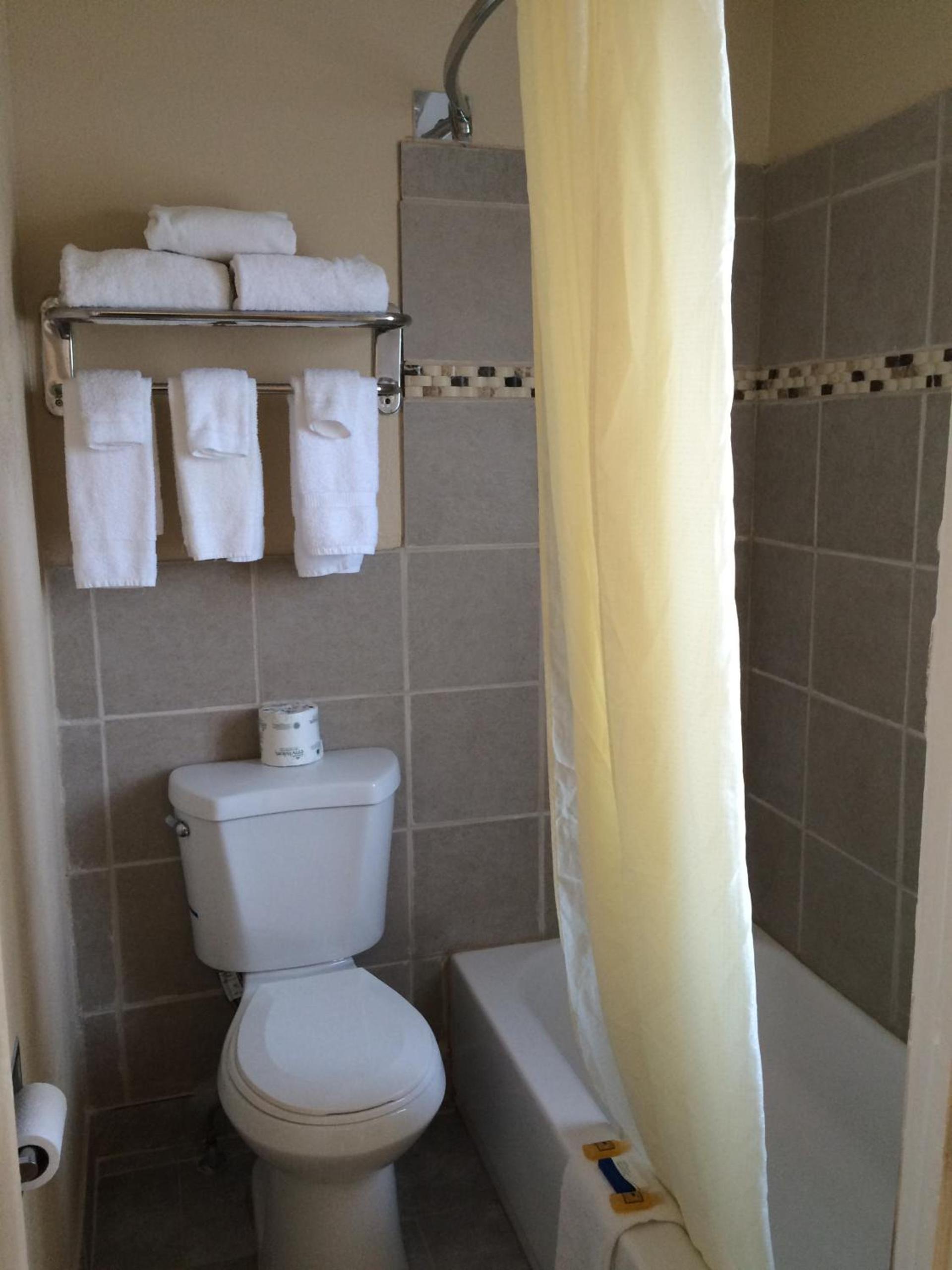 Alamo Motel photo 17