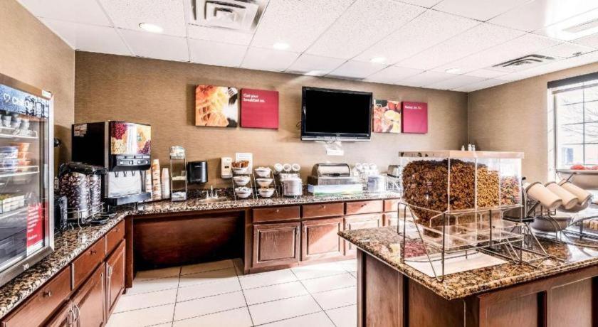 Comfort Suites photo 24
