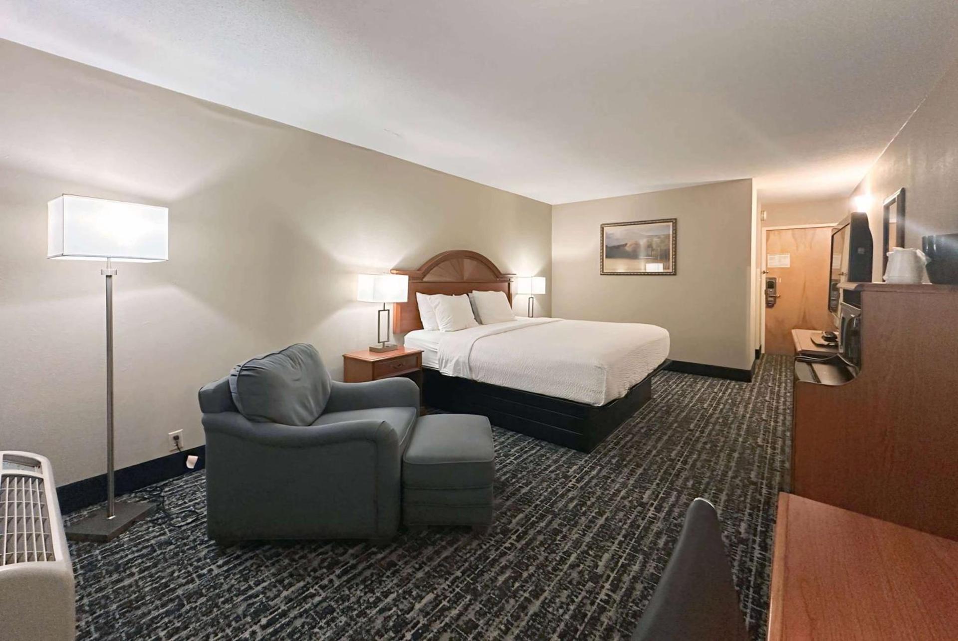 Baymont by Wyndham Indianapolis South photo 4