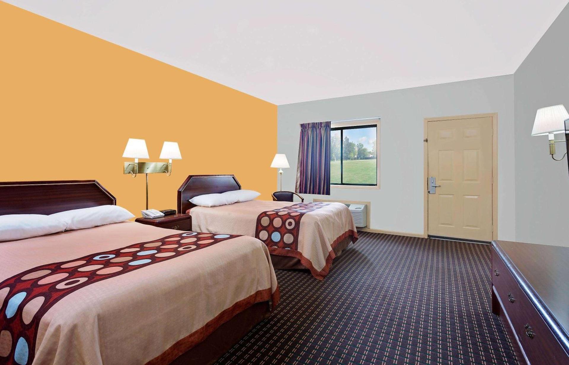 Super 8 by Wyndham Hillsville photo 4