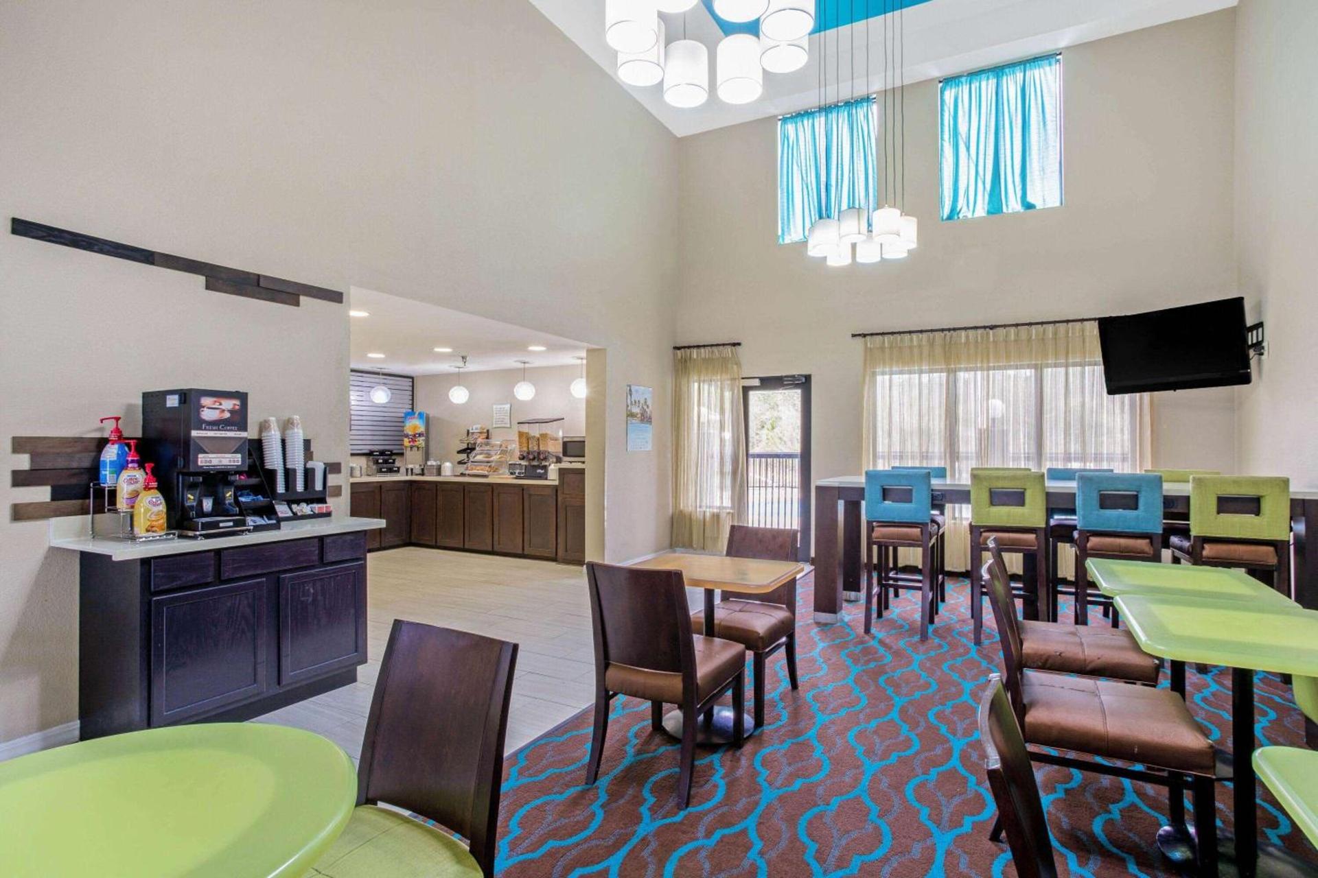 Baymont by Wyndham Moss Point Pascagoula photo 33