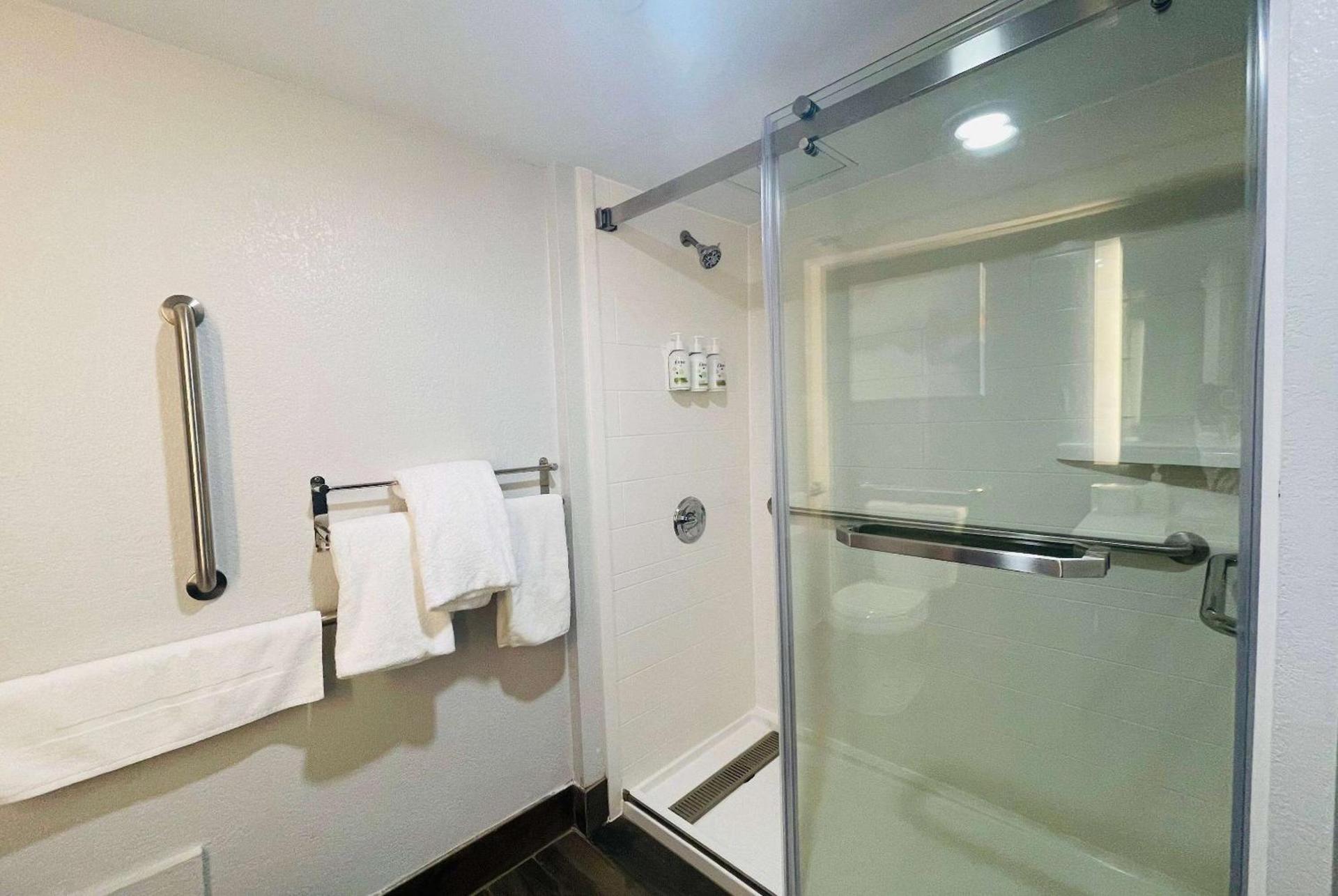 La Quinta by Wyndham Birmingham Homewood photo 21