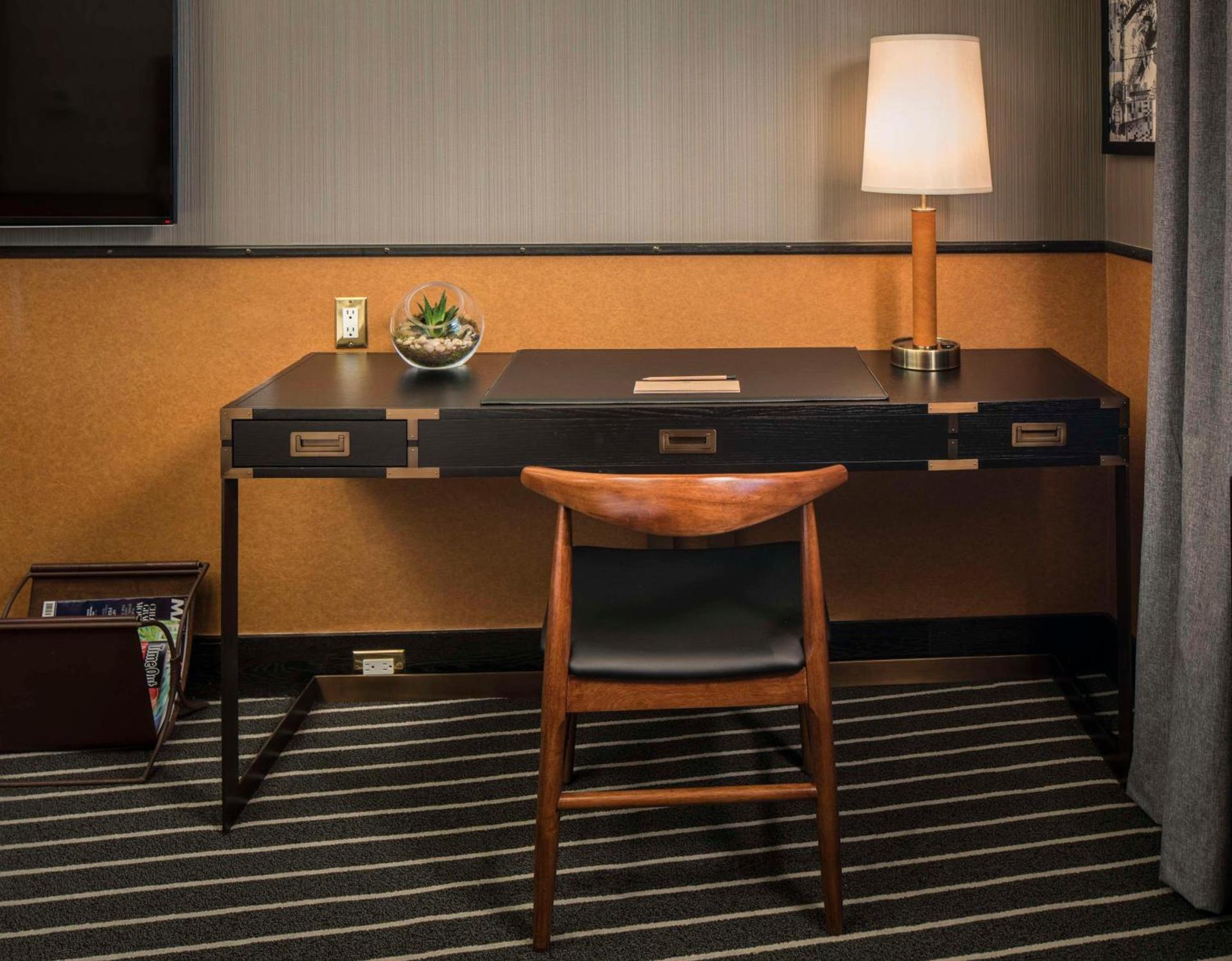 Gild Hall, A Thompson Hotel, by Hyatt photo 8