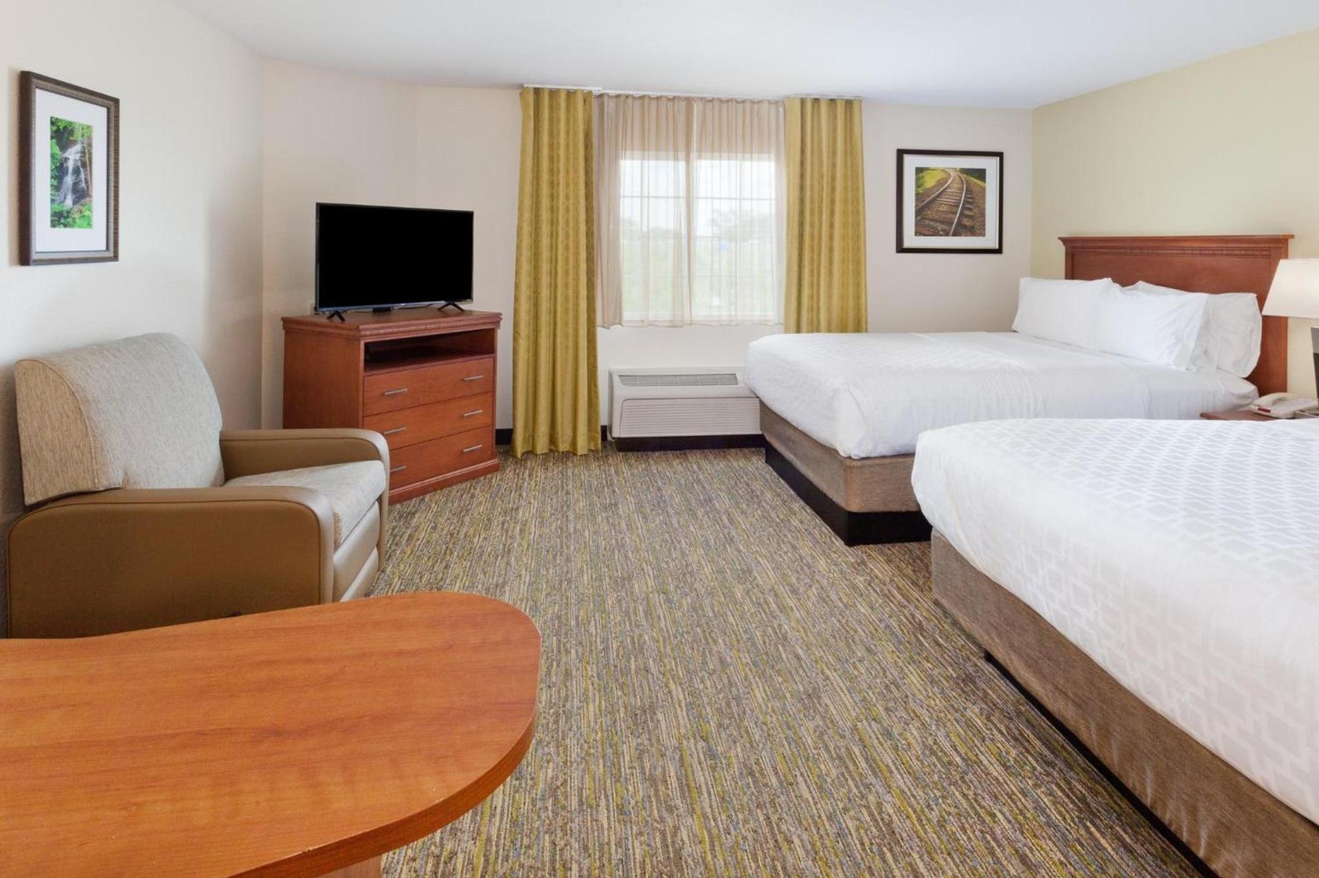 Candlewood Suites Eastchase Park by IHG photo 51