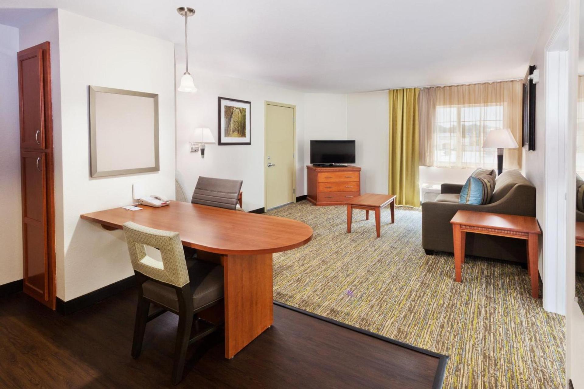 Candlewood Suites Eastchase Park by IHG photo 57