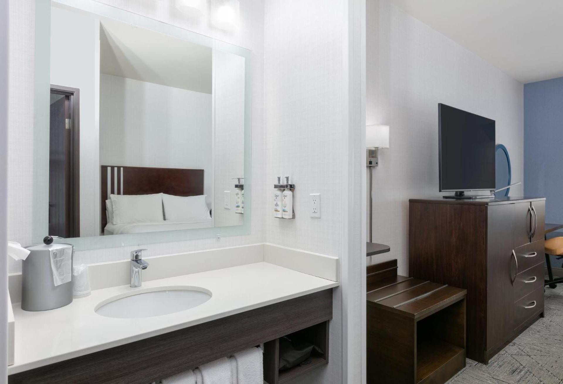 Holiday Inn Express Spokane-Valley by IHG photo 62