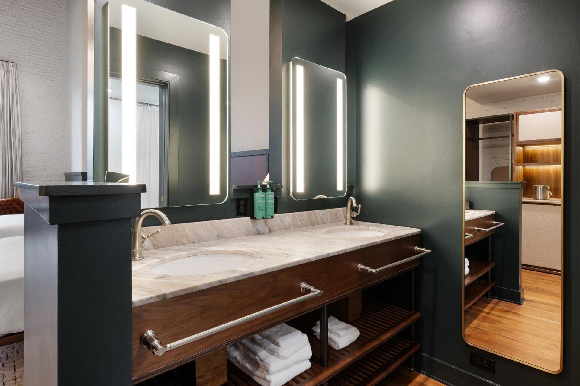 The Delegate Hotel photo 80