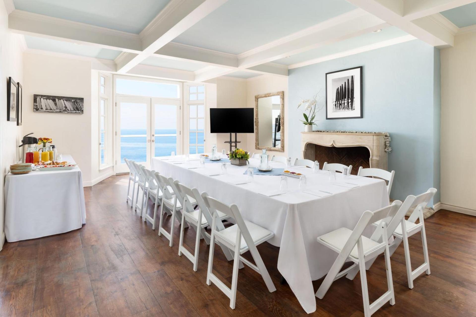Pacific Edge Hotel photo 95