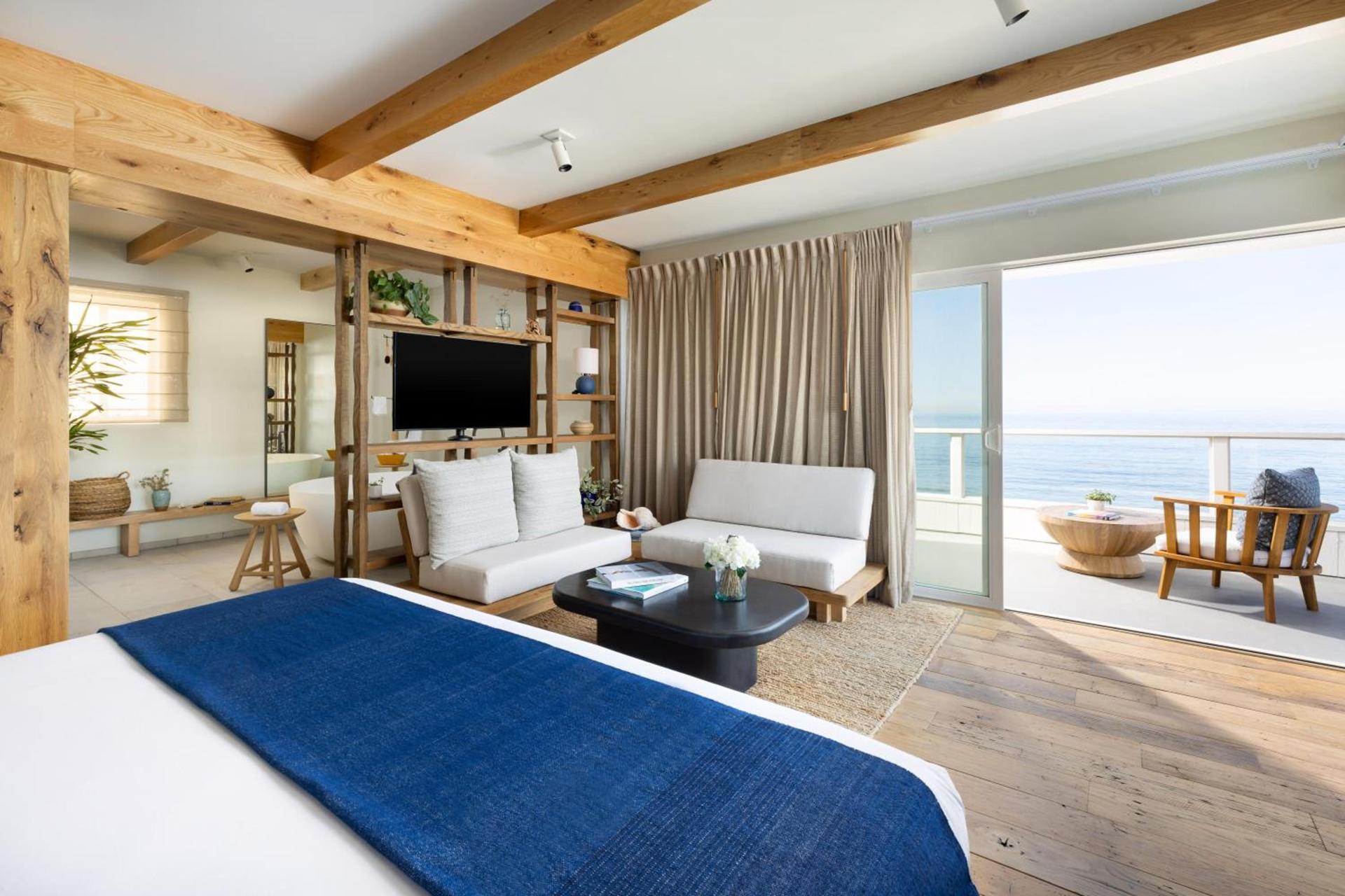 Pacific Edge Hotel photo 44