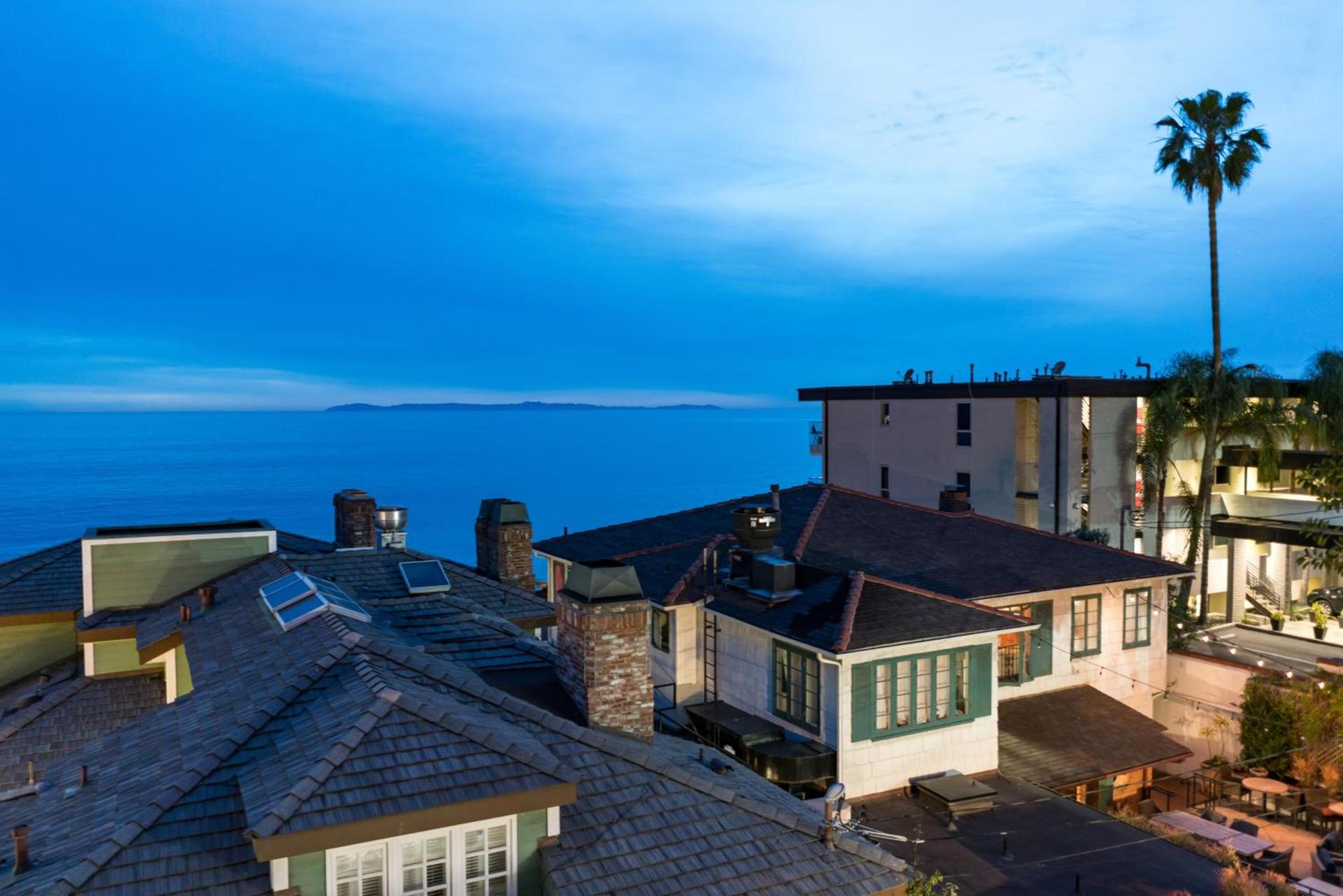 Pacific Edge Hotel photo 79