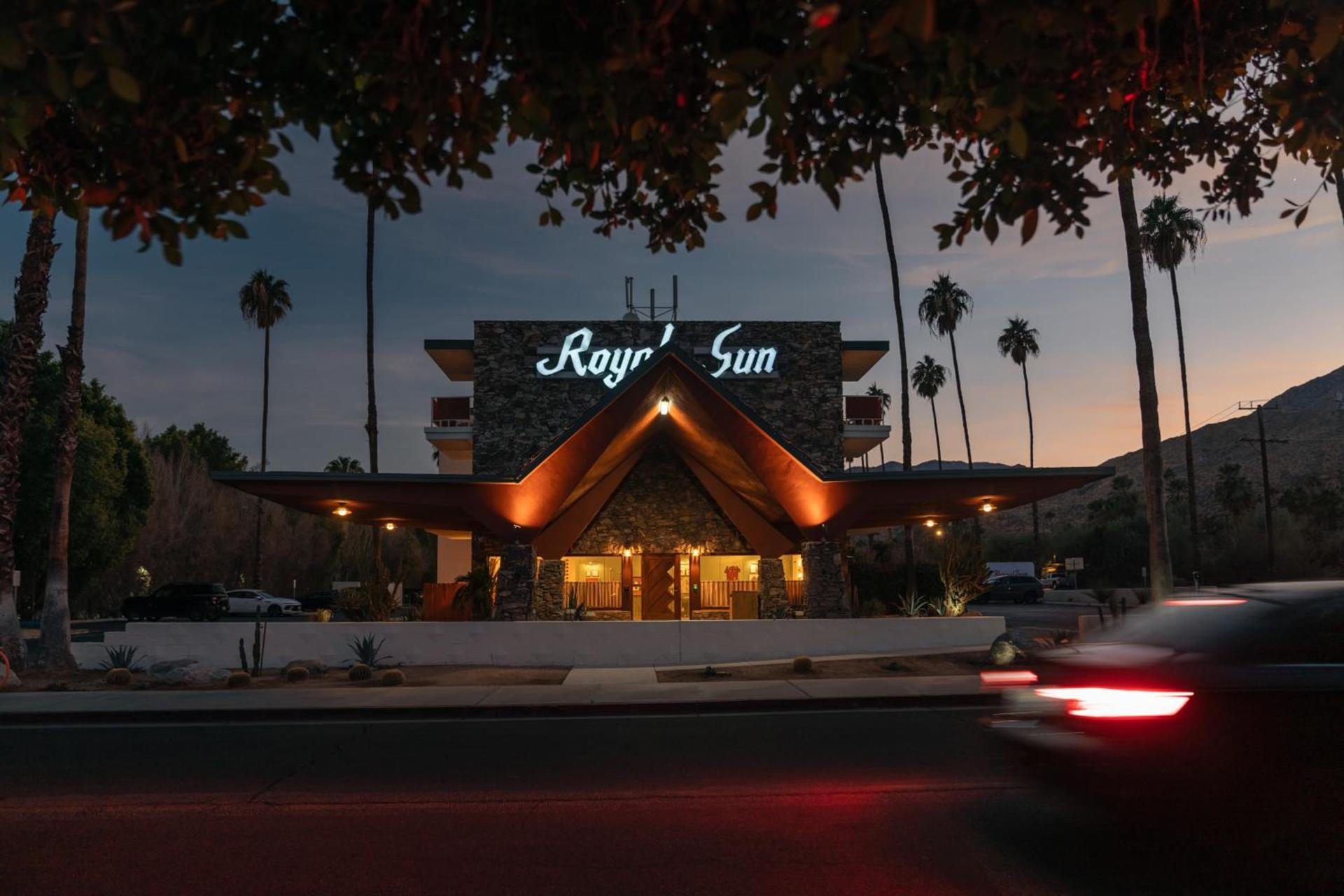 Royal Sun Palm Springs photo 9