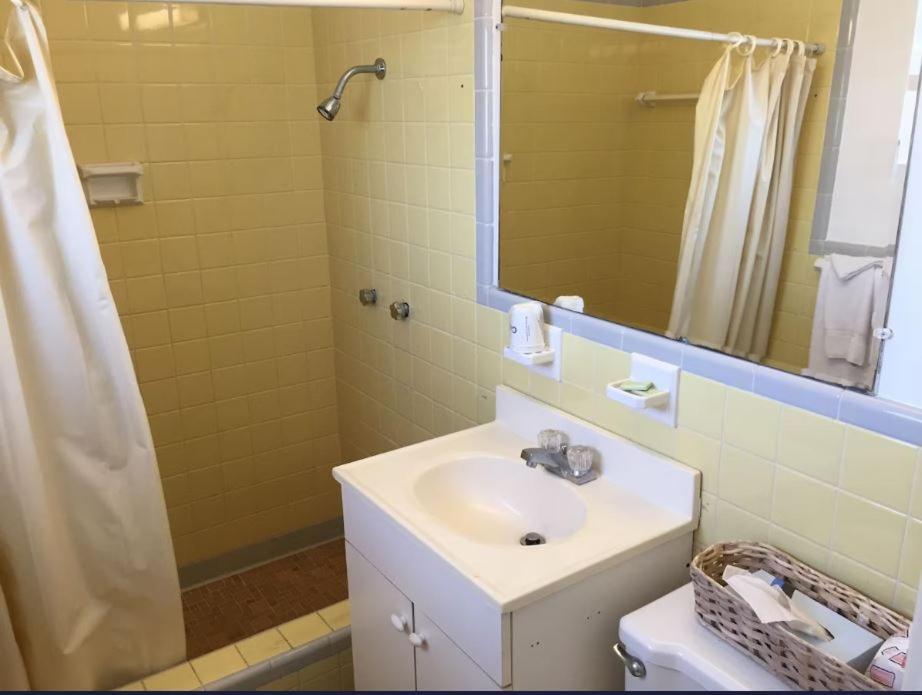 Economy Suites photo 4