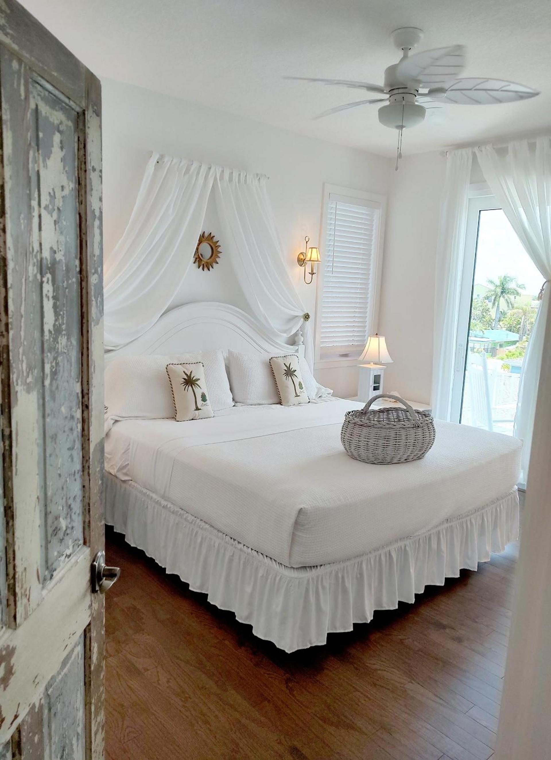 Bungalow Beach Resort photo 7