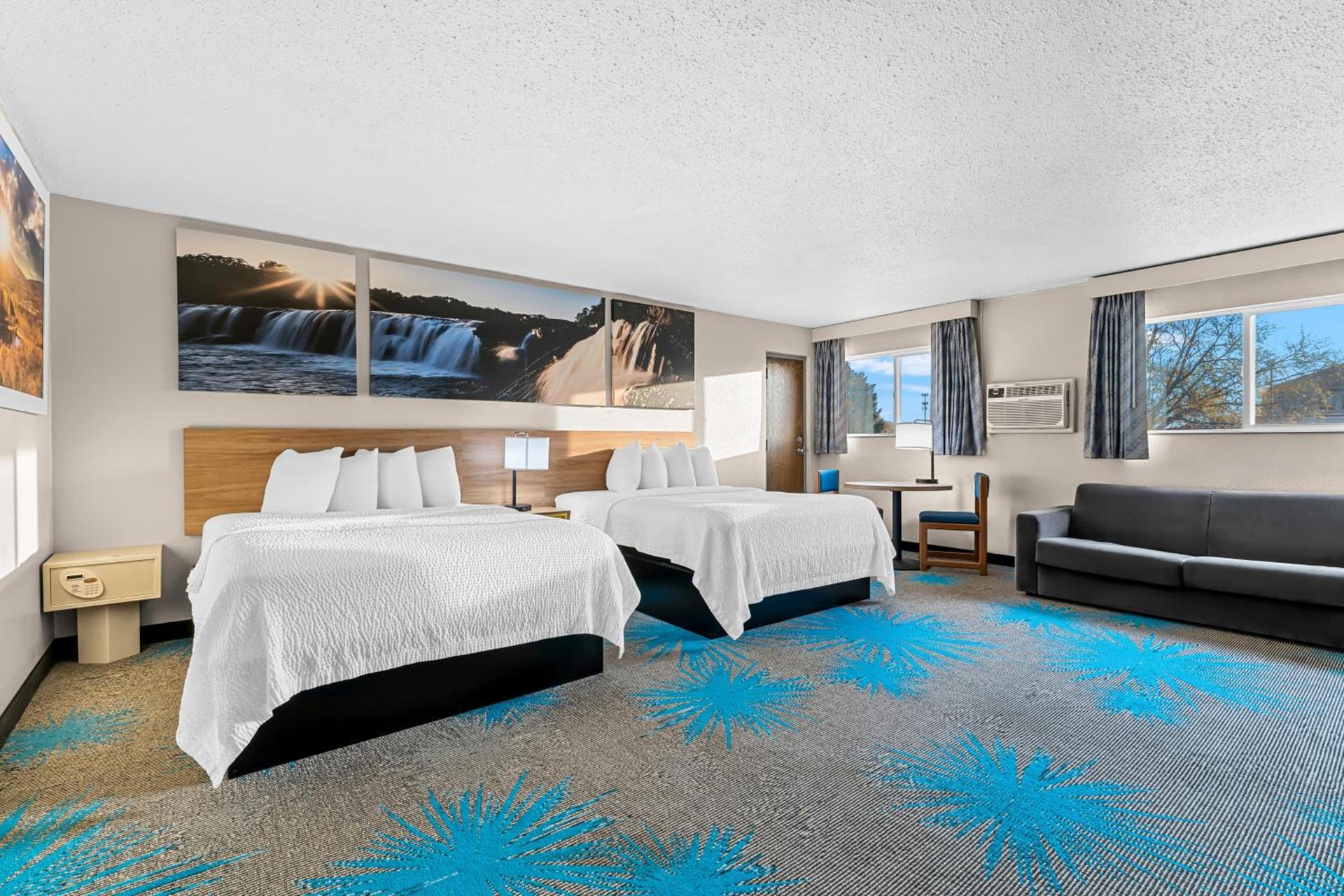 Days Inn by Wyndham Sioux Falls photo 55