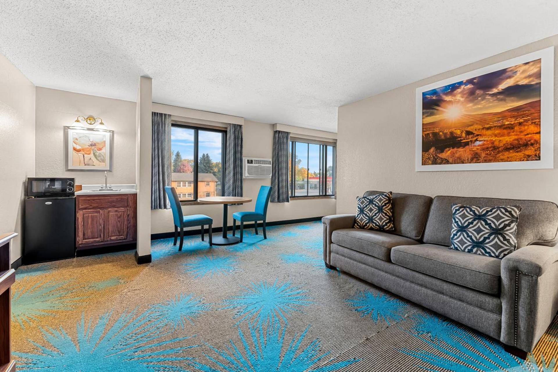 Days Inn by Wyndham Sioux Falls photo 60