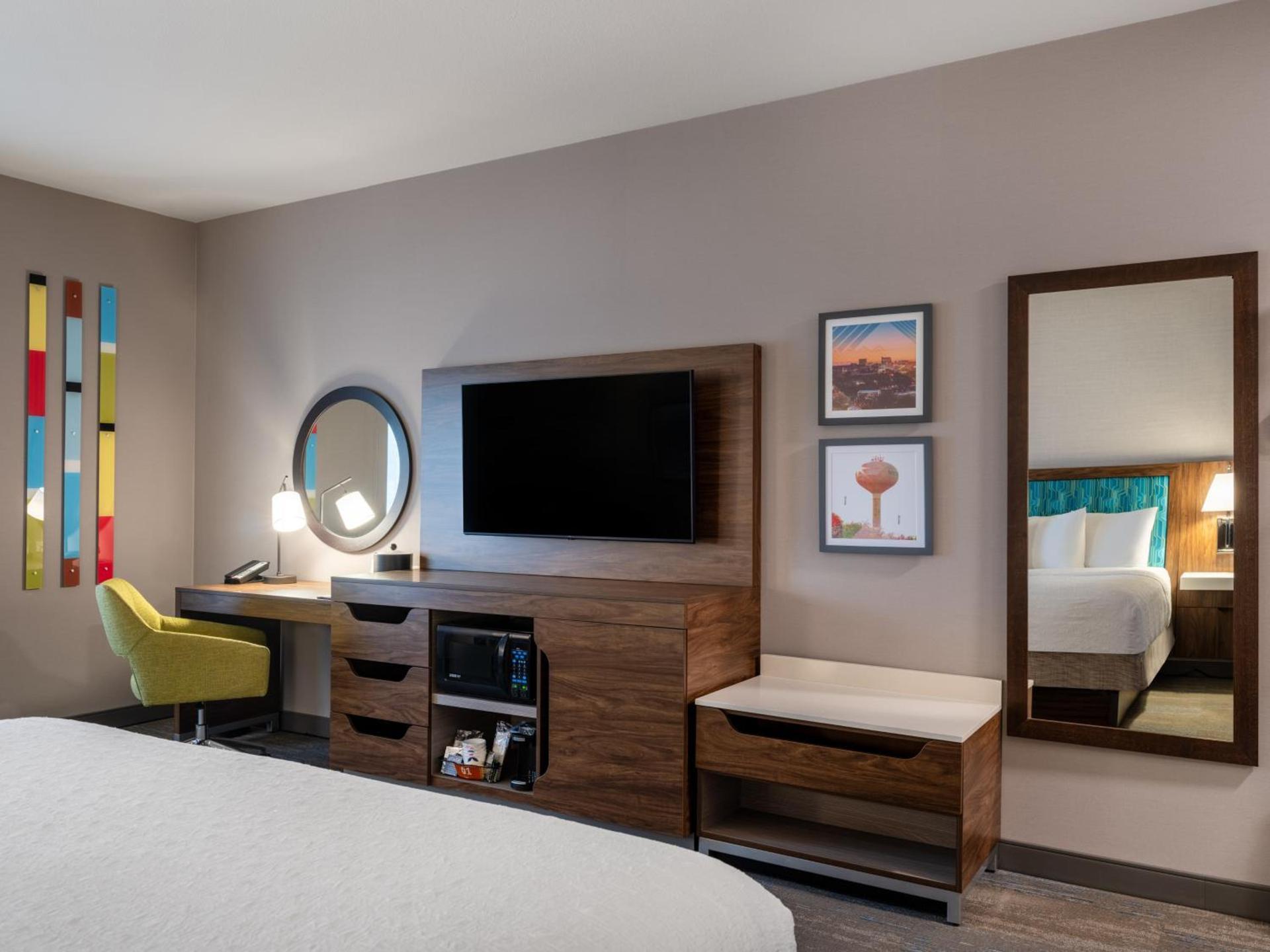 Hampton Inn & Suites Boise-Meridian photo 16