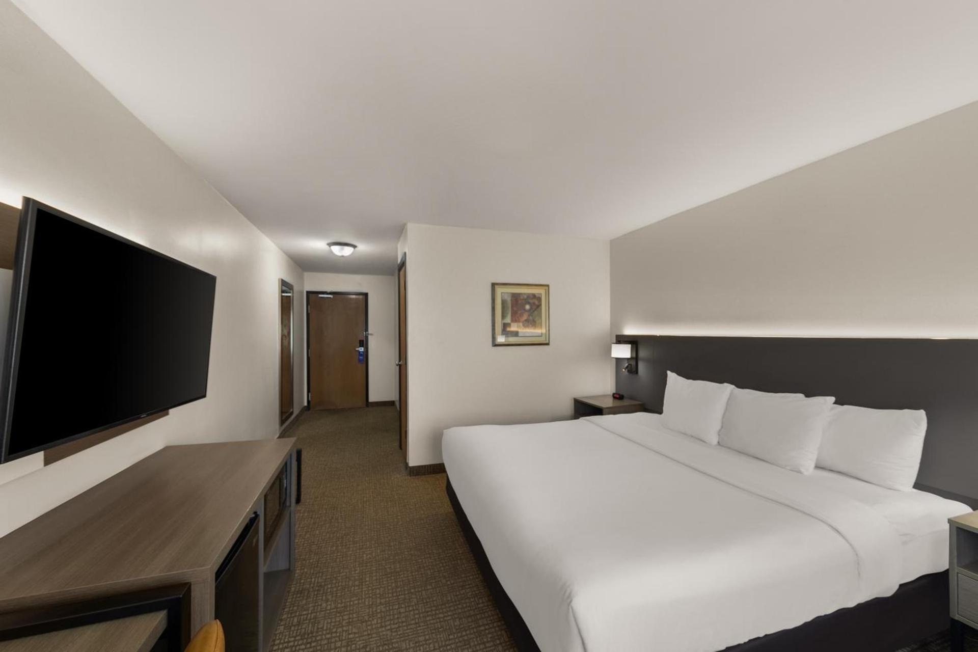 Comfort Inn & Suites Austin North Loop photo 36