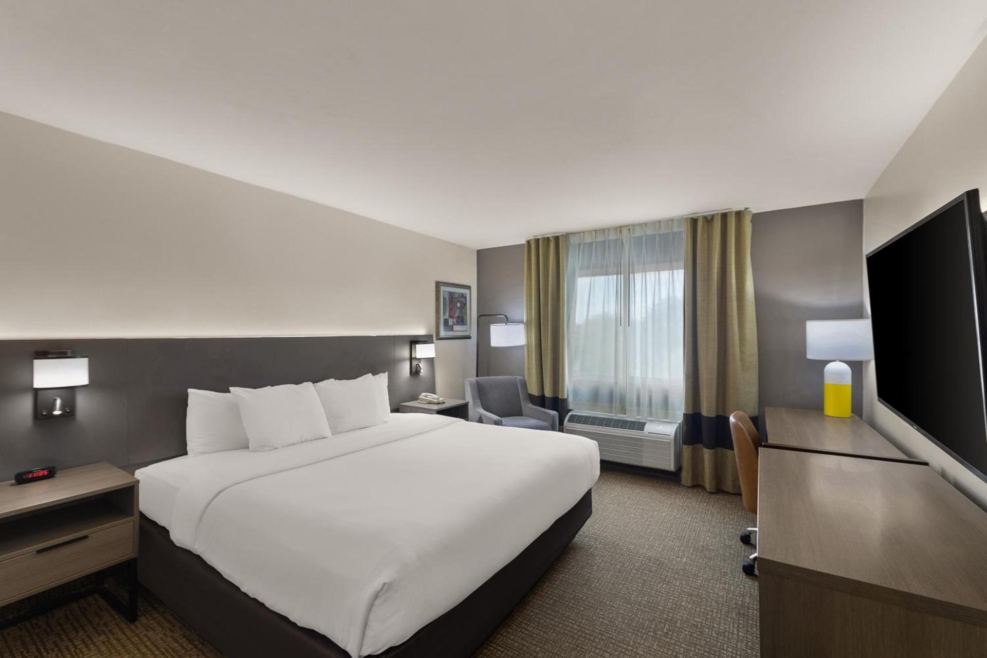 Comfort Inn & Suites Austin North Loop photo 24