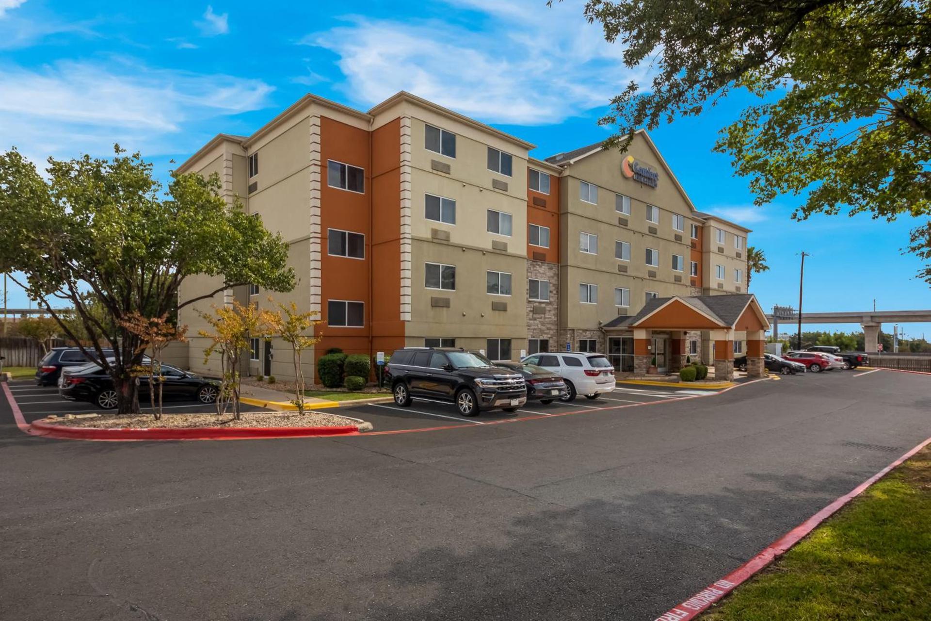 Comfort Inn & Suites Austin North Loop photo 32