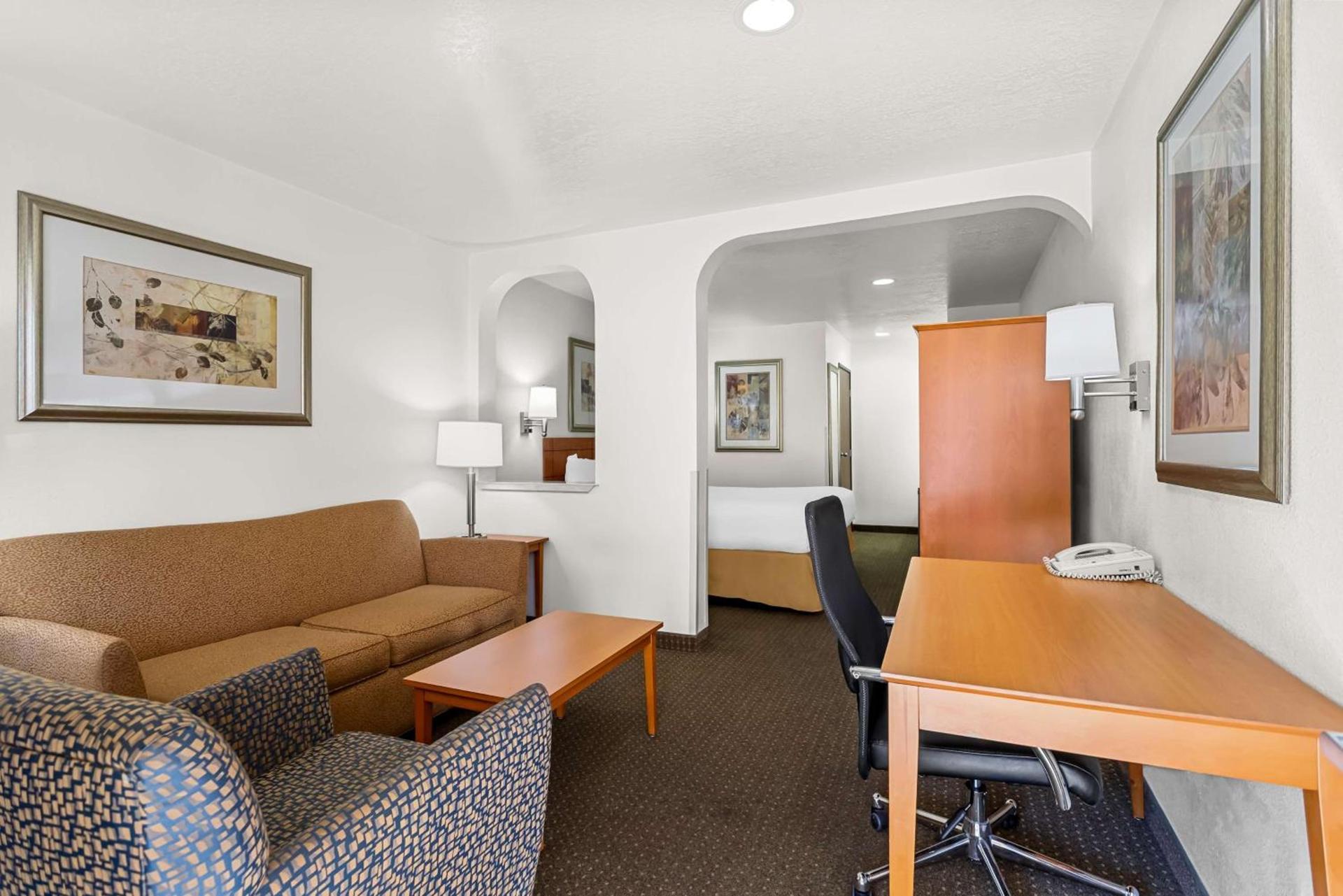 Best Western Socorro Hotel & Suites photo 4